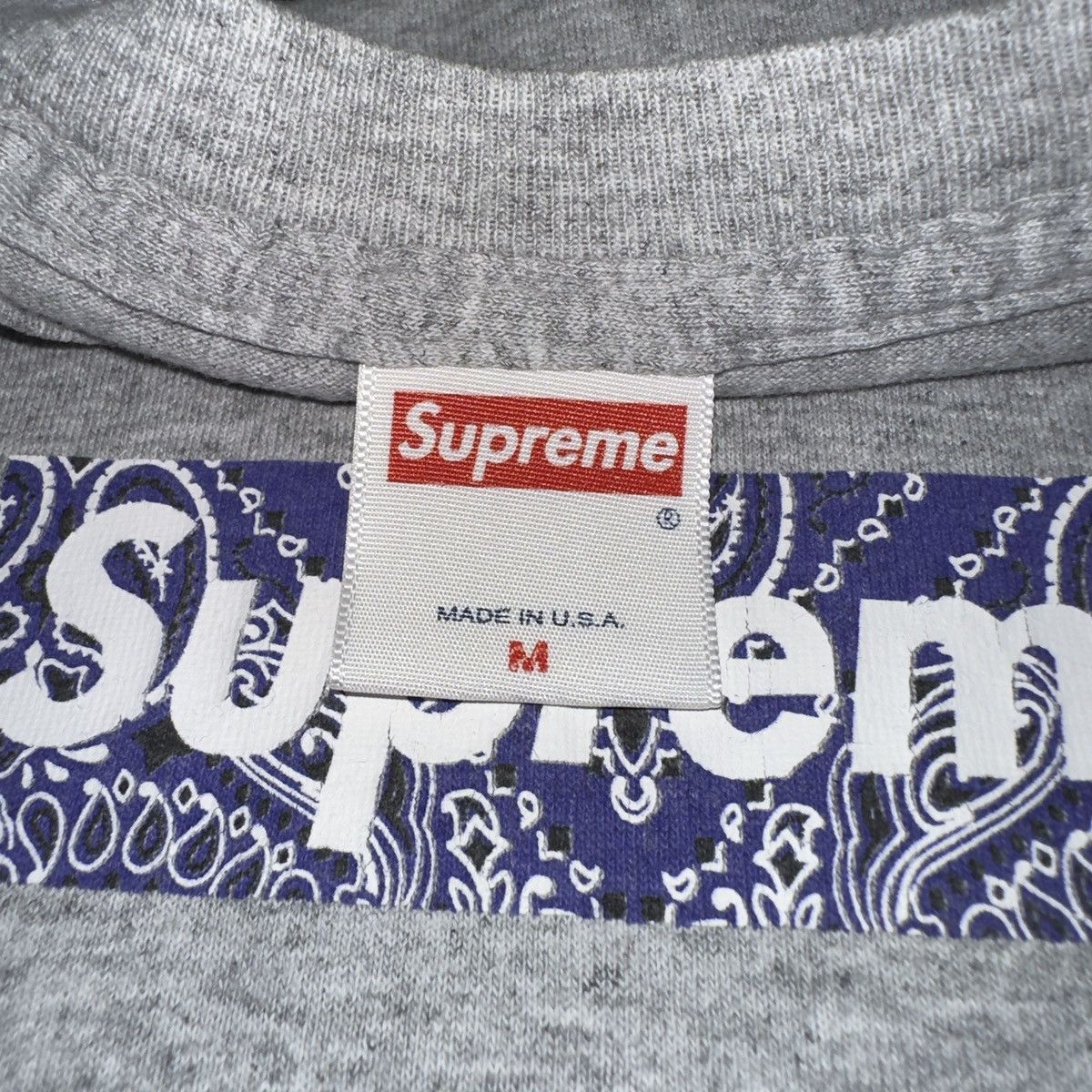 Supreme × Vintage 2001 Purple Paisley Box Logo tee Size US M / EU 48-50 / 2 - 4 Thumbnail