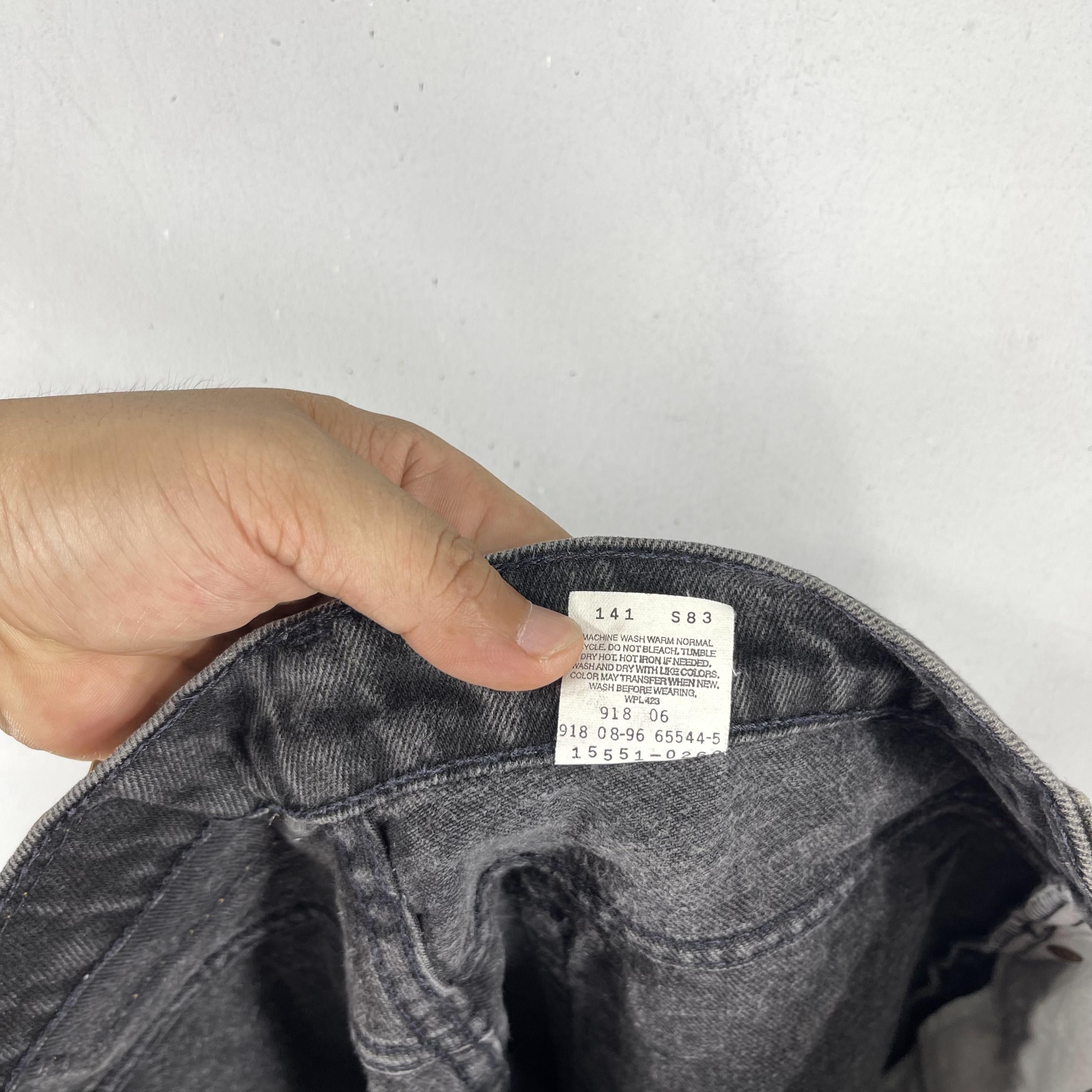 Jean × Levi's × Levi's Vintage Clothing W31 L32 Vintage Distressed Levis 551 Relaxed Fit Tapered Leg Size 31" - 4 Thumbnail