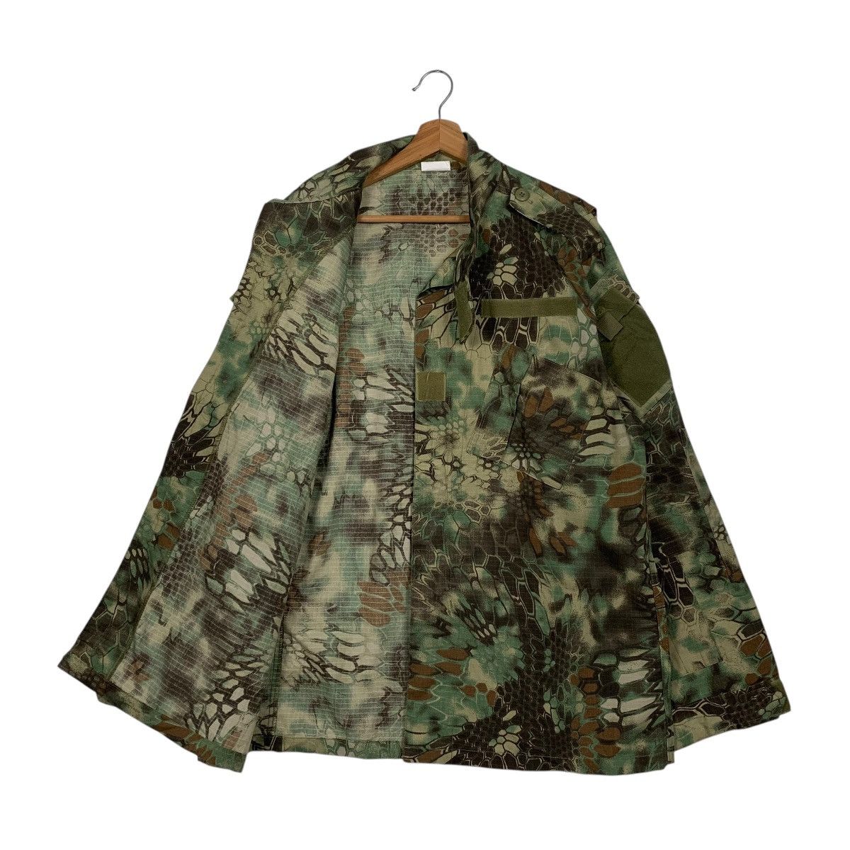 Other Military Battle Dress Uniform Camouflage Jacket Size US XL / EU 56 / 4 - 9 Thumbnail