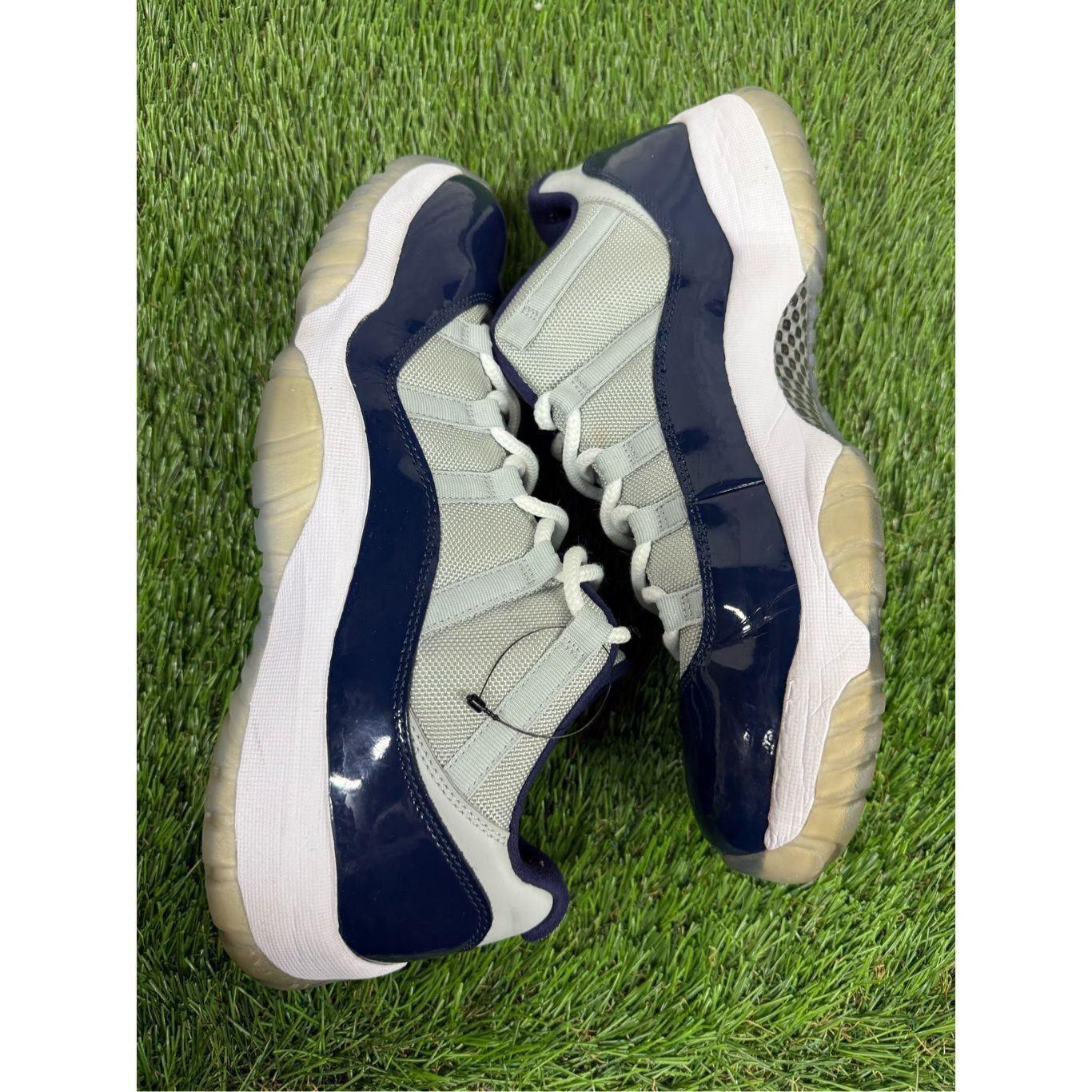 Jordan Brand Jordan 11 Low Georgetown Size 12 CLEAN Excellent Condition Size US 12 / EU 45 - 5 Thumbnail