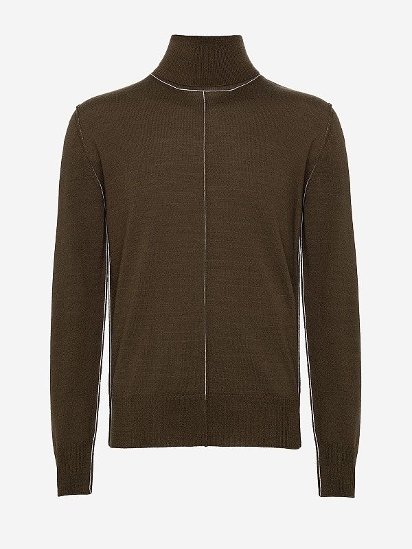 o1mle0126 MM6 High Neck Jumper in kaki Green