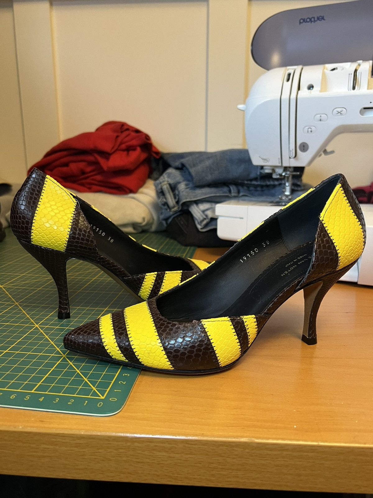 Dries Van Noten Dries Van Noten leather snakeskin scales high heel pumps Size US 7.5 / IT 37.5 - 1 Thumbnail