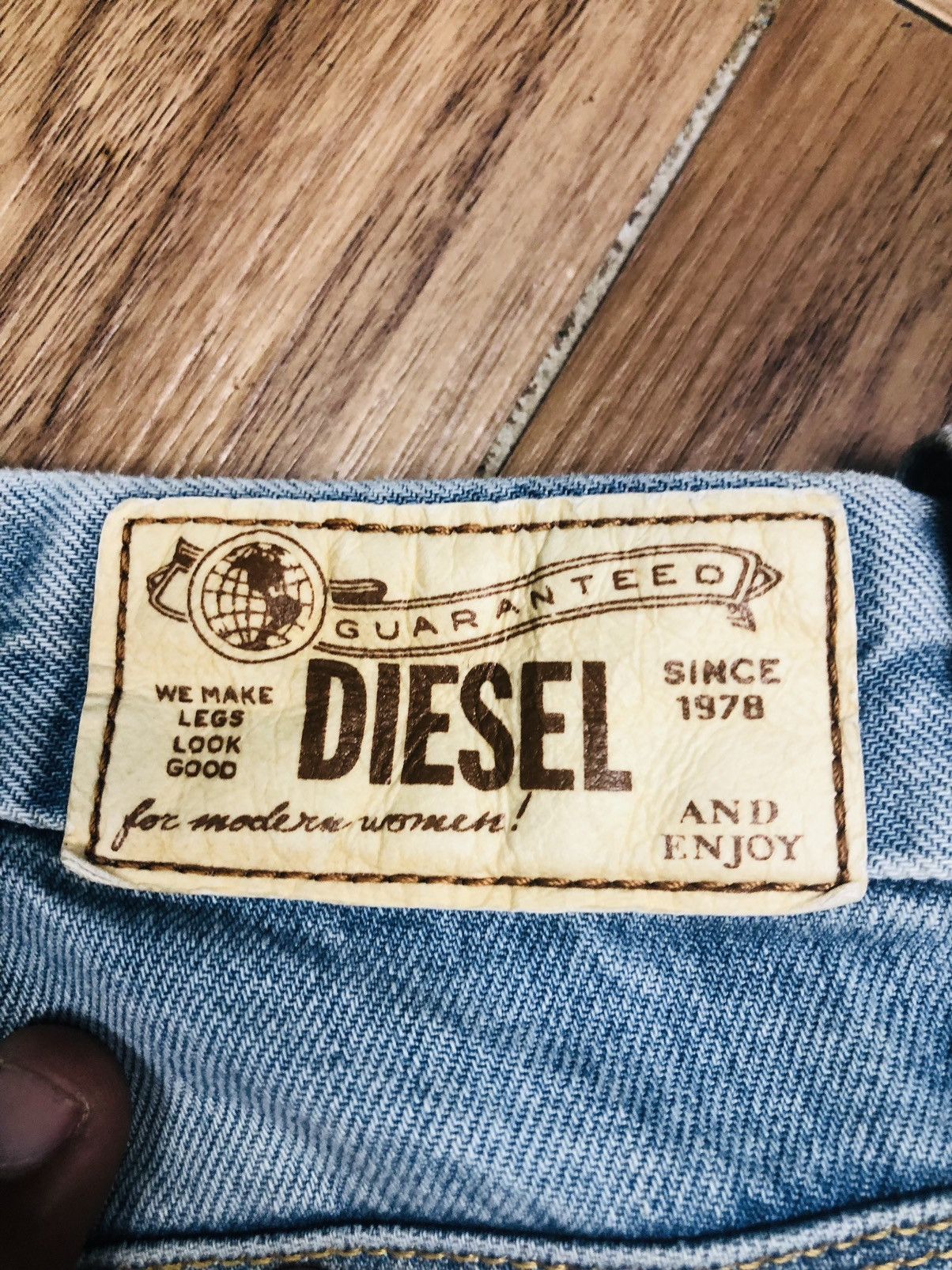Diesel Diesel Flairlegg Regular Flare Jeans (37) Size 26" / US 2 / IT 38 - 22 Thumbnail