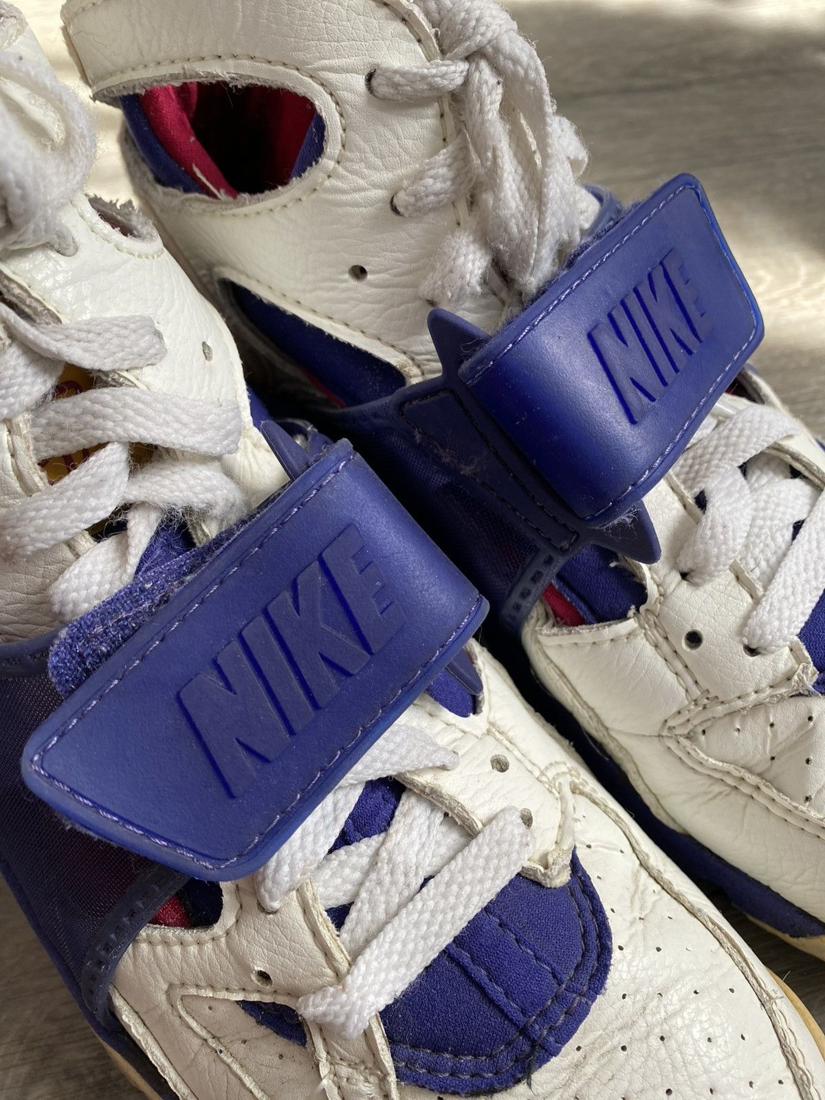 Nike 🫧NIKE AIR FLIGHT HUARACHE 1991 White Size US 8 / EU 41 - 13 Thumbnail