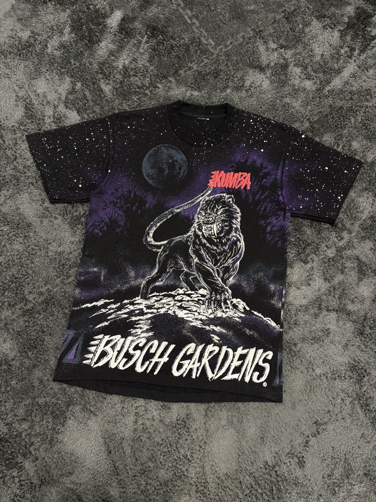 Vintage Vintage Busch Gardens Disney 90s Single Stitch 3D Print Tee Size US M / EU 48-50 / 2 - 1 Thumbnail