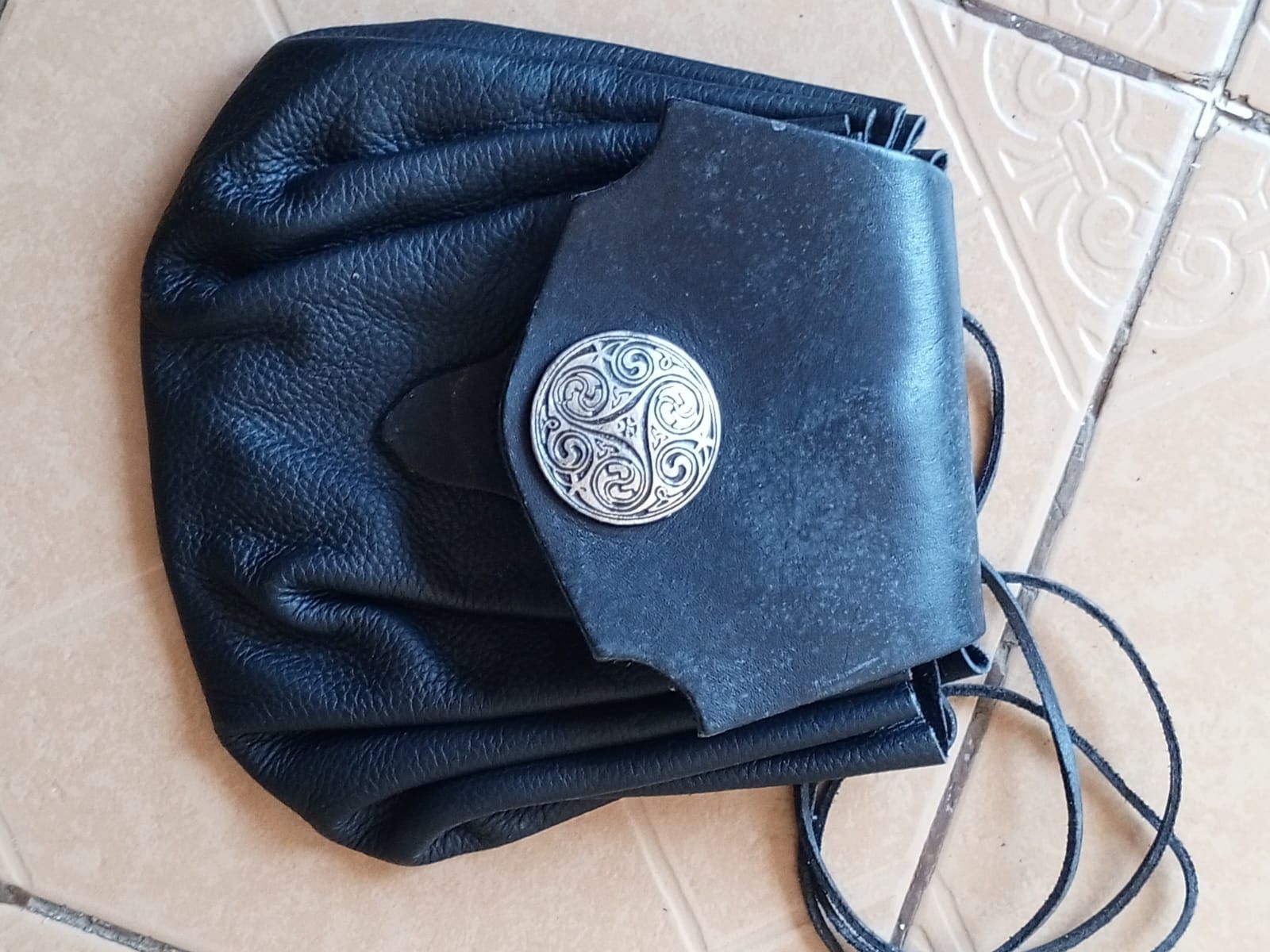 Other Leather Crossbody Bag – Pre-Owned Classic Black Phone Pouch Size ONE SIZE - 4 Thumbnail