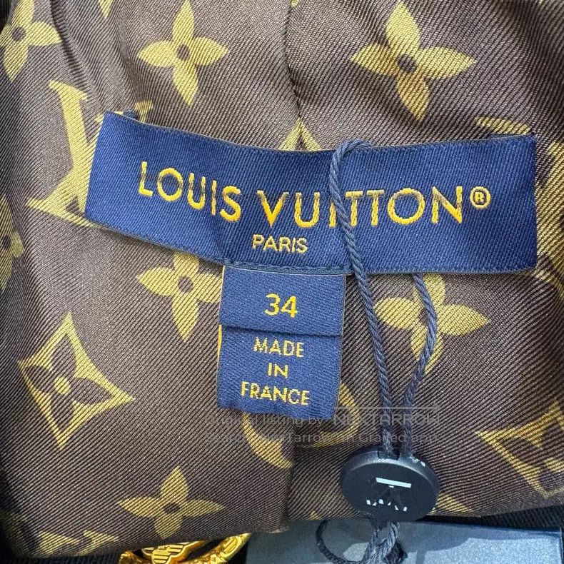 Louis Vuitton Louis Vuitton Lined with a full-print double-breasted blac Size XXS / US 00 / IT 34 - 7 Thumbnail