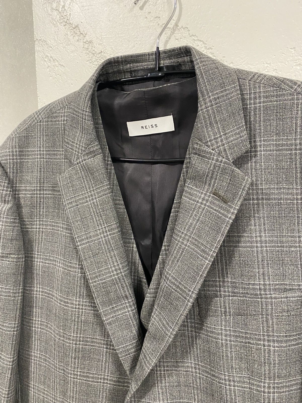 Reiss Reiss Three-piece Grey Checkered Wool Suit Size: 42R Size 42R - 3 Thumbnail