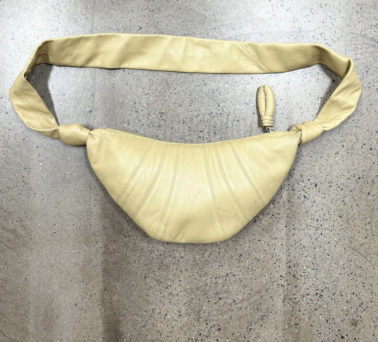 Lemaire Lemaire Croissant Crossbody Bag Size ONE SIZE - 1 Thumbnail