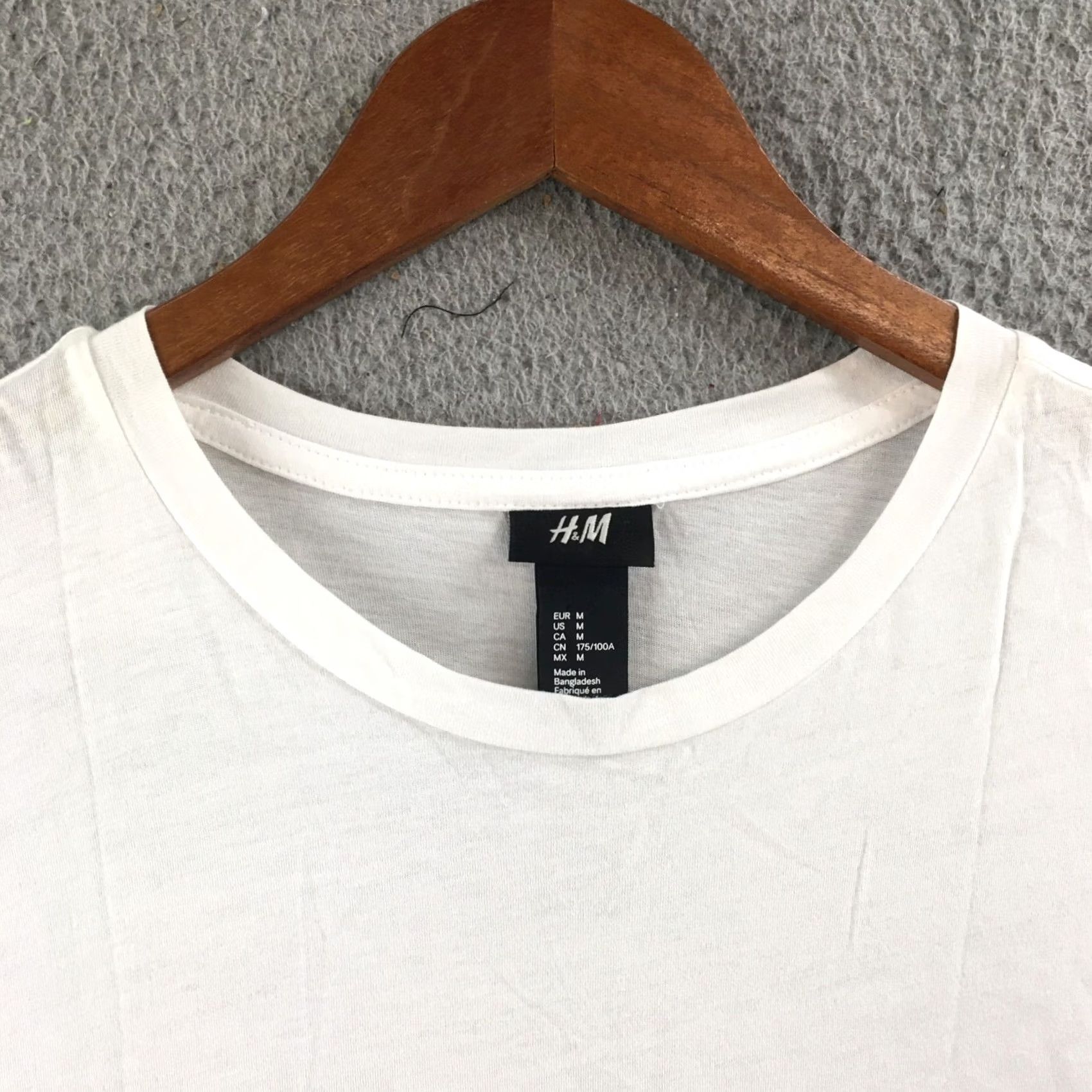 H&M H&M T-Shirts Womens M White Cotton Short Sleeve Pullover Round Neck Comfort Shirt Womens M White Cotton Short Sleeve Pullover Round Neck Comfort Size M / US 6-8 / IT 42-44 - 3 Thumbnail