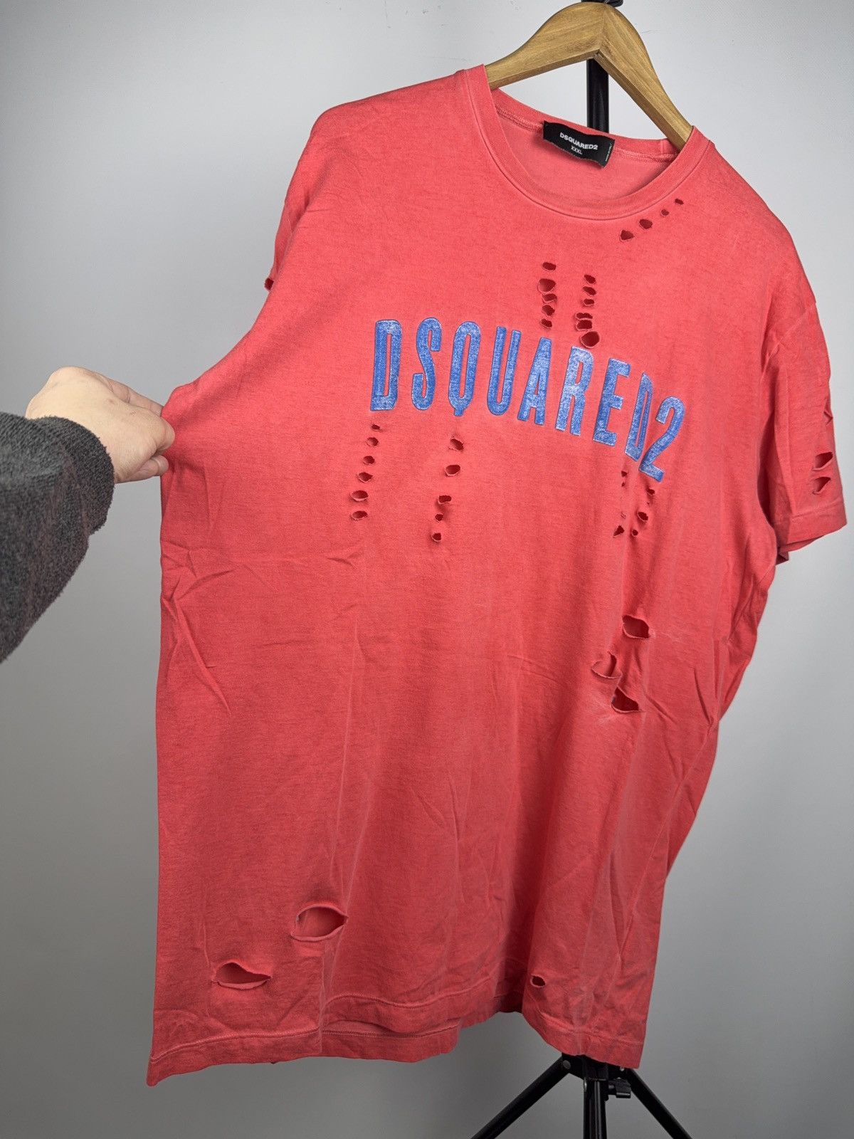Dsquared2 Crazy ☄️ DSQUARED2 Distressed Logo T Shirt Made In Italy Size US XL / EU 56 / 4 - 6 Thumbnail