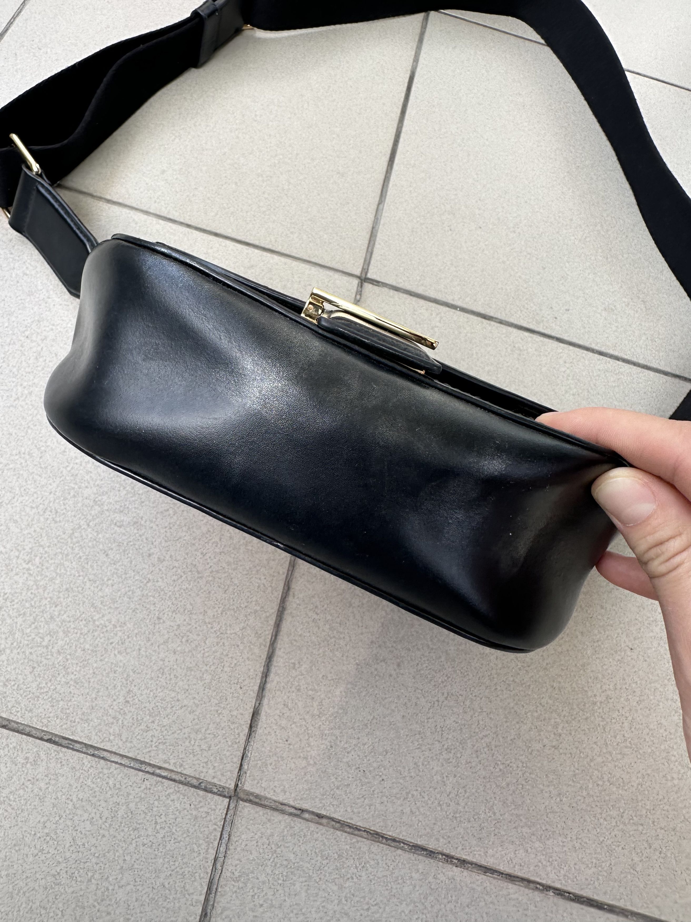 Hugo Boss Hugo Boss leather bag elegant casual Size ONE SIZE - 7 Thumbnail