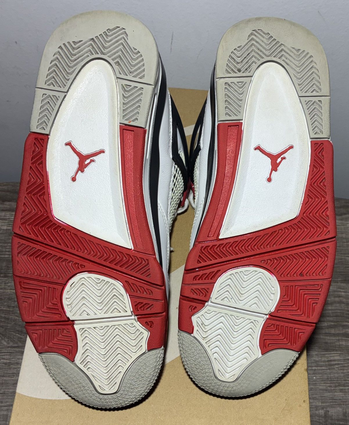 Jordan Brand Size 6.5Y - Air Jordan 4 Retro Fire Red (2020) (GS) Size US 6.5 / EU 39-40 - 5 Thumbnail