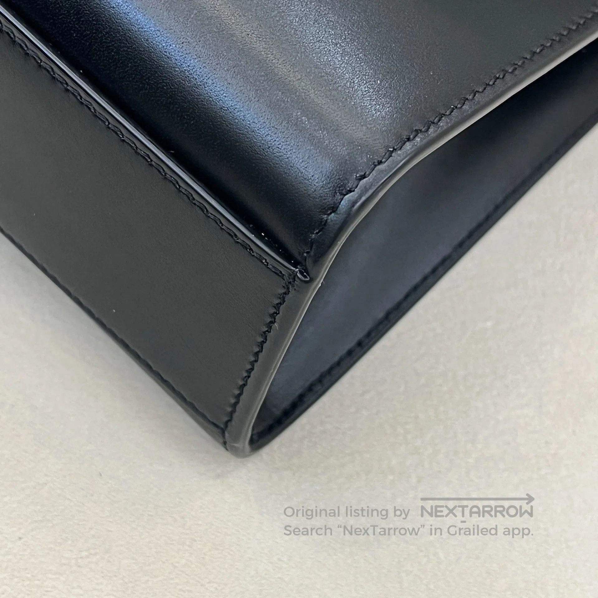 Yves Saint Laurent YSL Manhattan Medium Black Gold. Size ONE SIZE - 6 Thumbnail