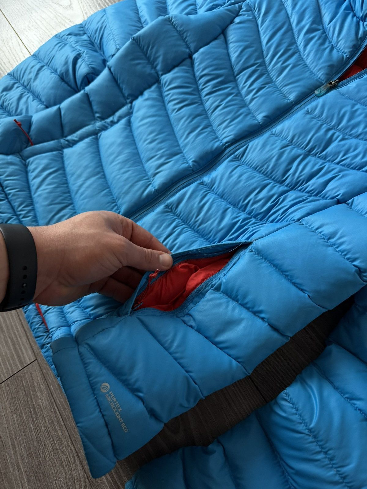 Salomon Salomon Pertex Microlight Eco Insulated Hood Jacket Size M / US 6-8 / IT 42-44 - 9 Thumbnail