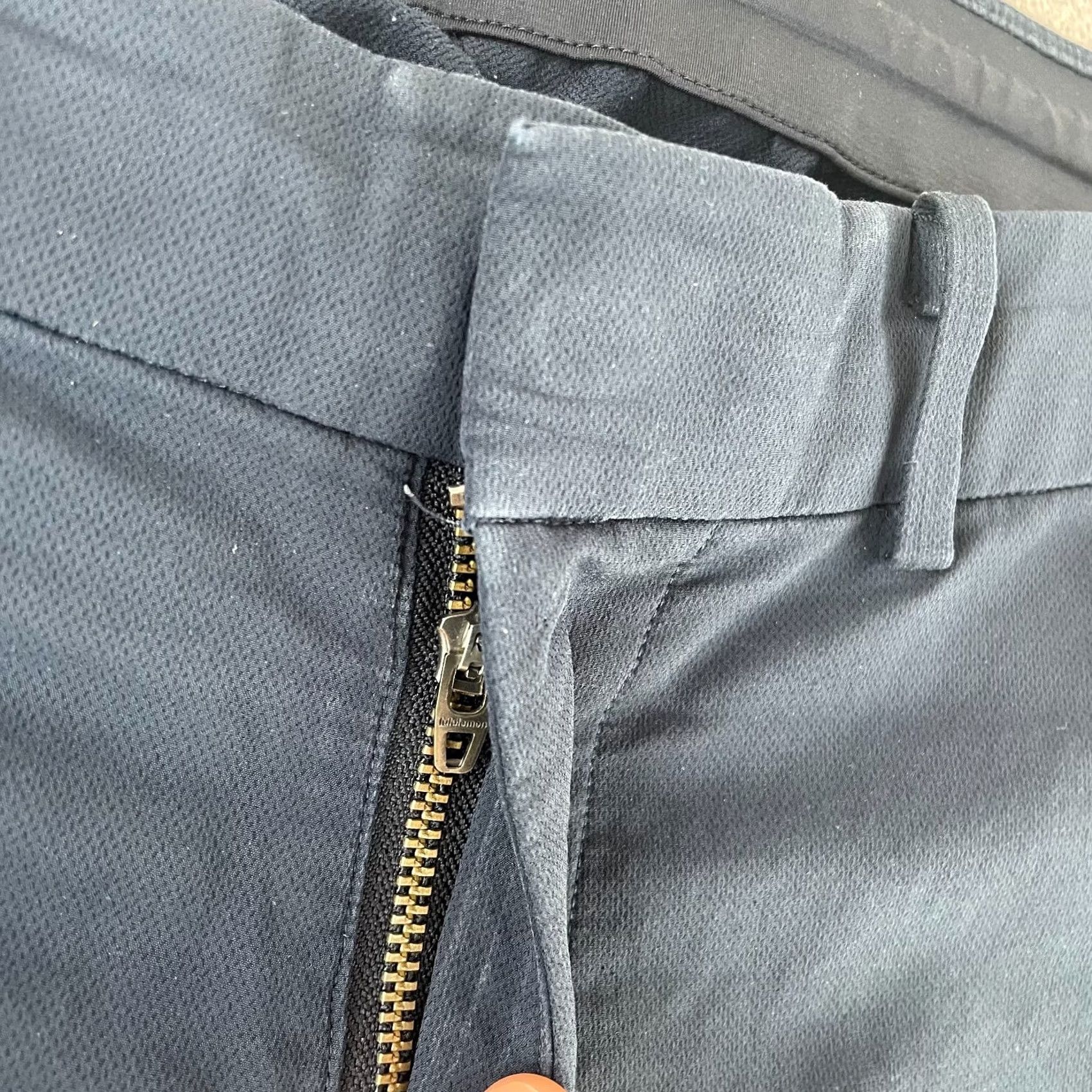 Lululemon LULULEMON New Venture Pants Men 31x26 Navy Blue Tapered Fit Zip Pockets Active Pants Mens Navy Blue 31x26 Tapered Zip Pockets Active Size US 31 - 3 Thumbnail