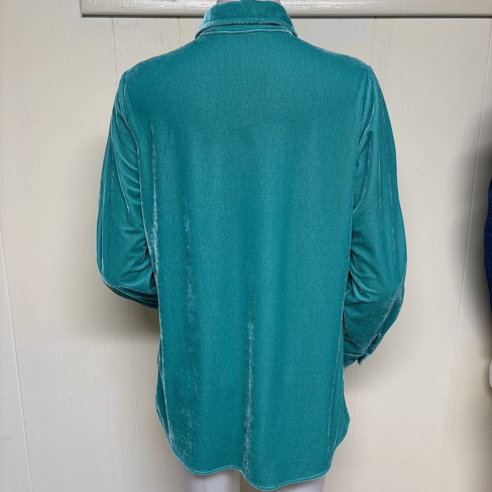Other Soft Surroundings Velvet Boyfriend Shirt Womens Small Teal T Size S / US 4 / IT 40 - 3 Thumbnail