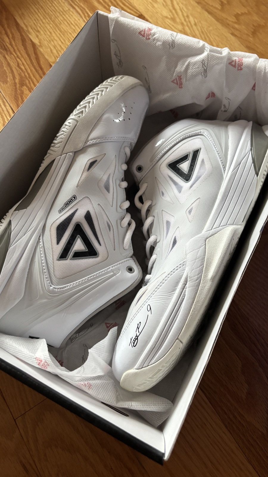 Peak Performance PEAK Tony Parker signature shoe LIGHTNING sz 10 Size US 10 / EU 43 - 1 Thumbnail