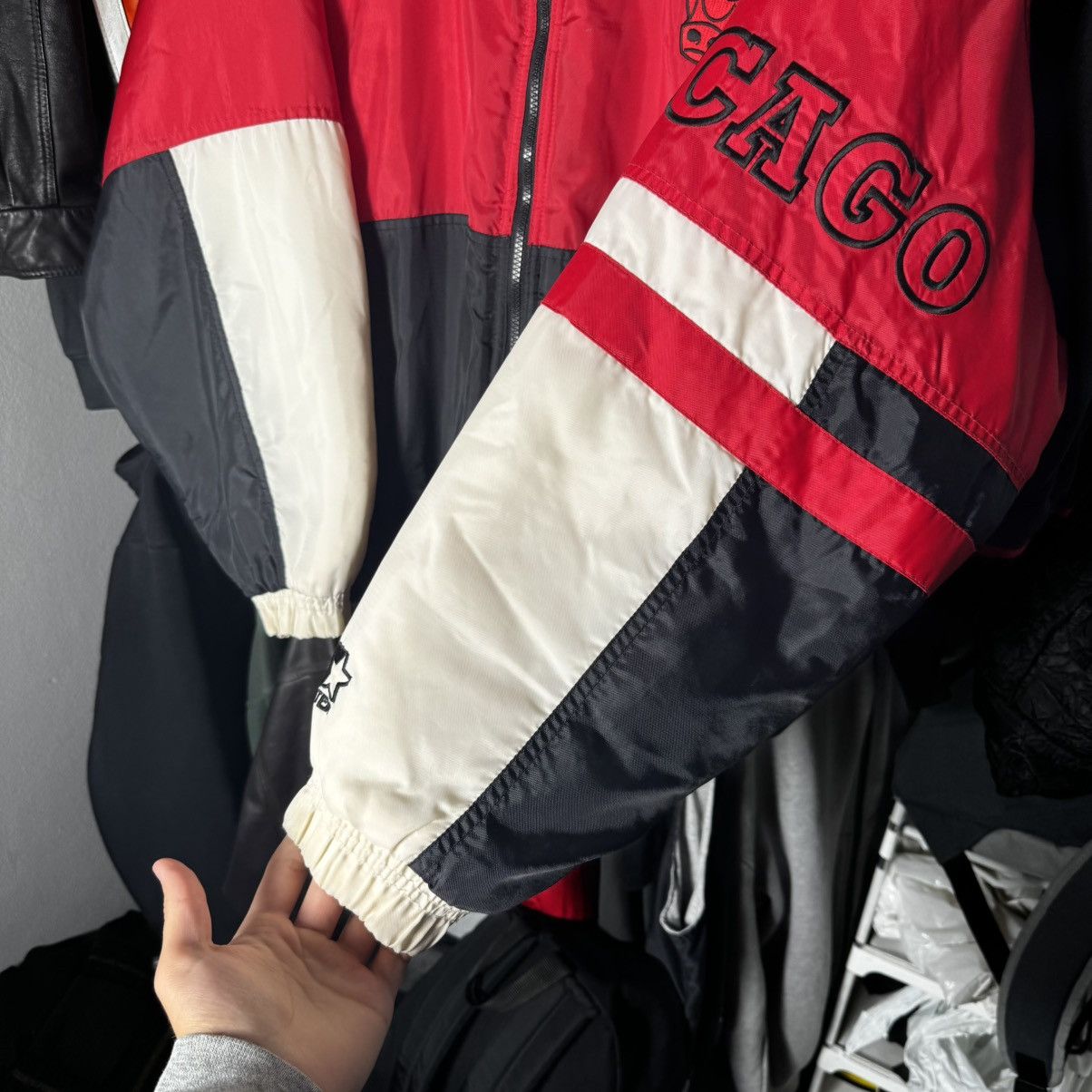 Starter Chicago Bulls NBA Starter vintage 90s basketball jacket. Size US L / EU 52-54 / 3 - 2 Thumbnail