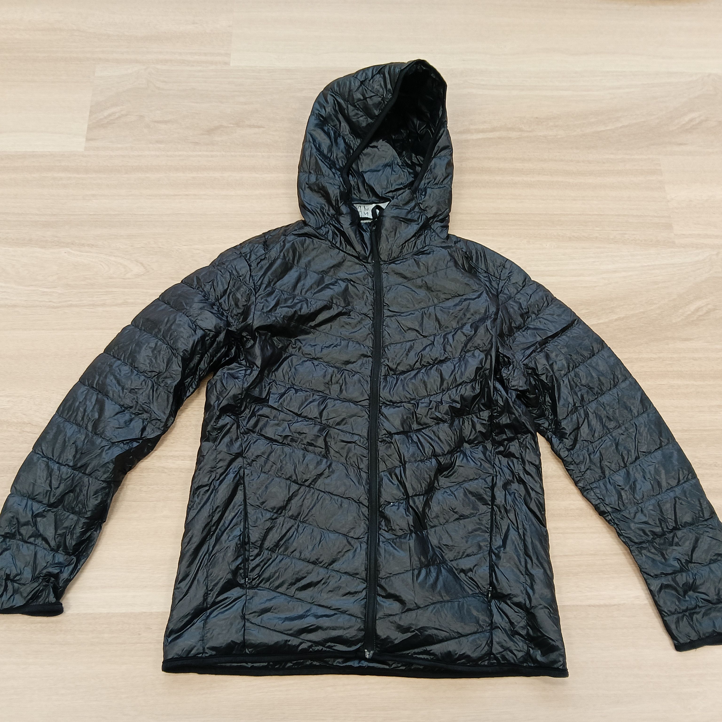 Uniqlo UNIQLO PUFFER JACKET HOODIE L Size US L / EU 52-54 / 3 - 1 Thumbnail
