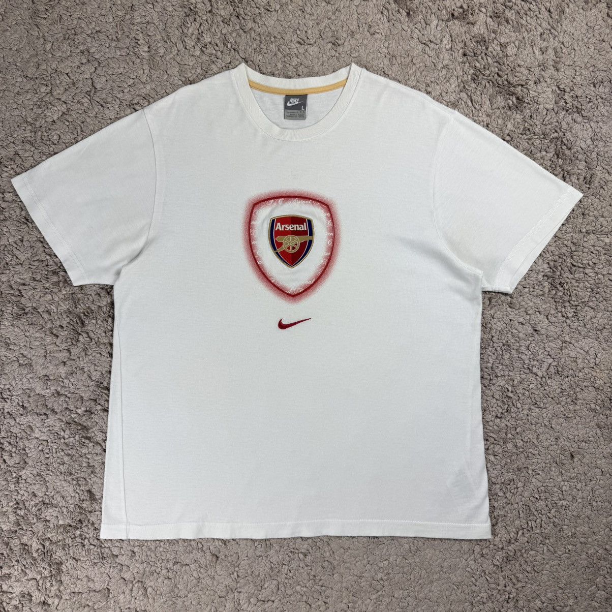 Nike Vintage Nike Arsenal Centre Logo T-shirt Size US L / EU 52-54 / 3 - 1 Thumbnail