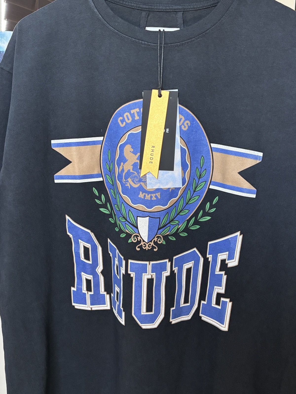 Rhude RHUDE | COTSWORLD GRAPHIC LOGO TEE Size US L / EU 52-54 / 3 - 3 Thumbnail