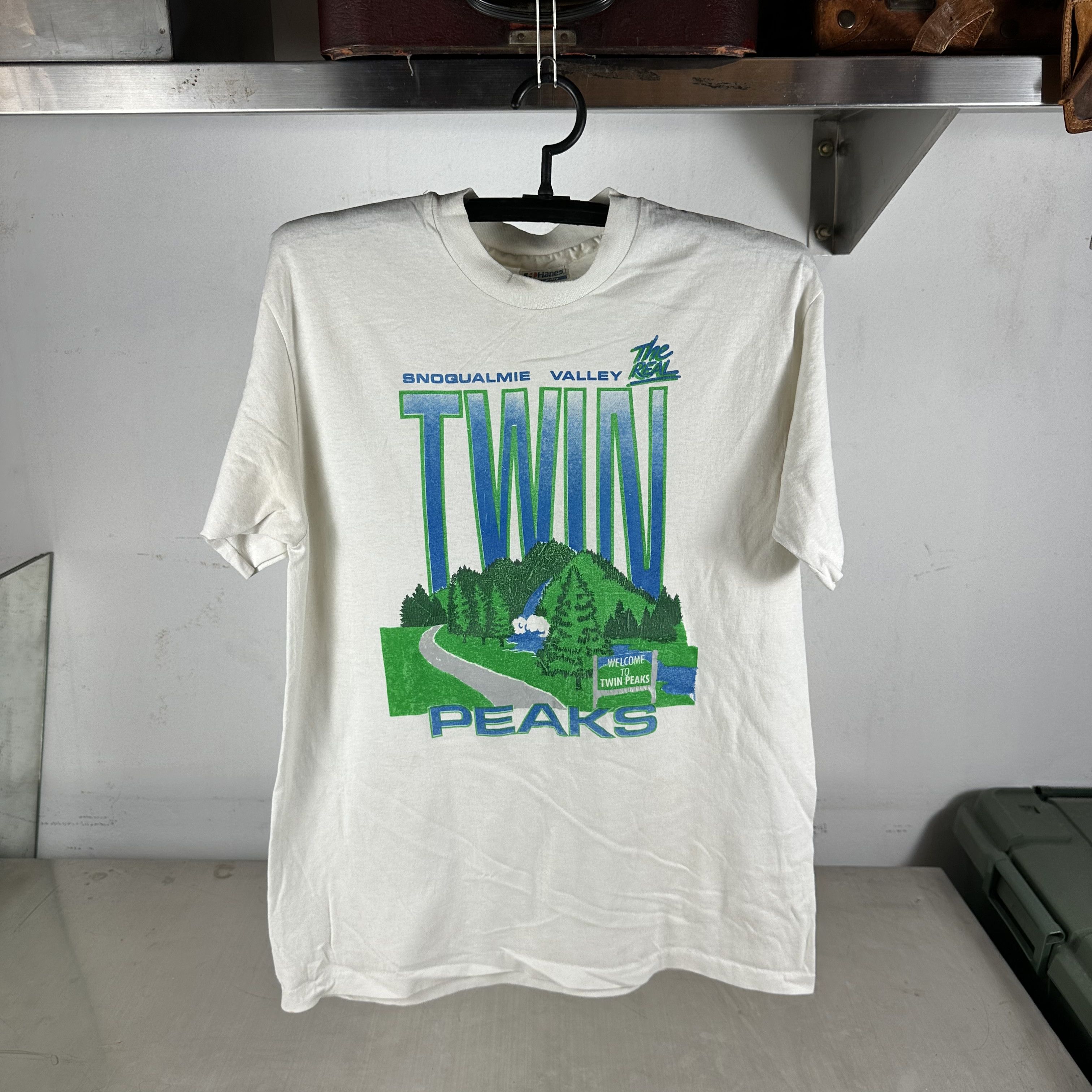Vintage Vintage 80s Welcome to Twin Peaks Snoqualmie Valley T-Shirt Size US L / EU 52-54 / 3 - 1 Thumbnail