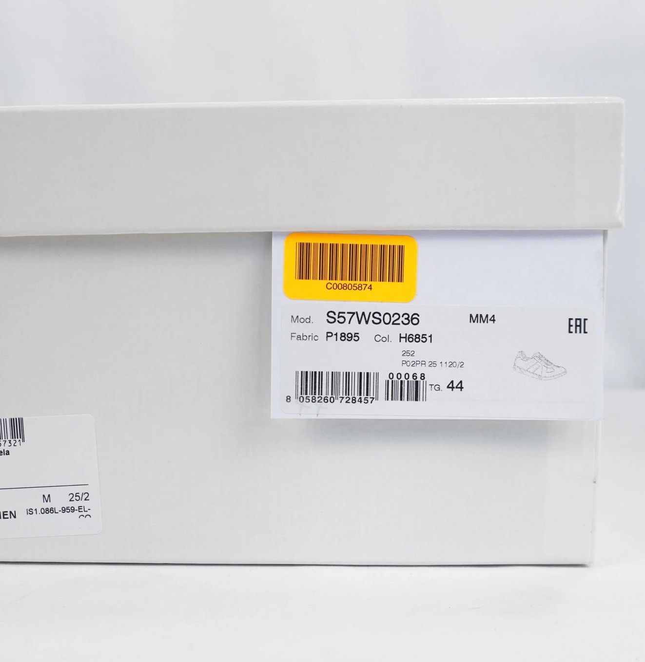Maison Margiela Maison Margiela GAT Replica Black 11 44 Low Tops Gum Size US 11 / EU 44 - 11 Thumbnail