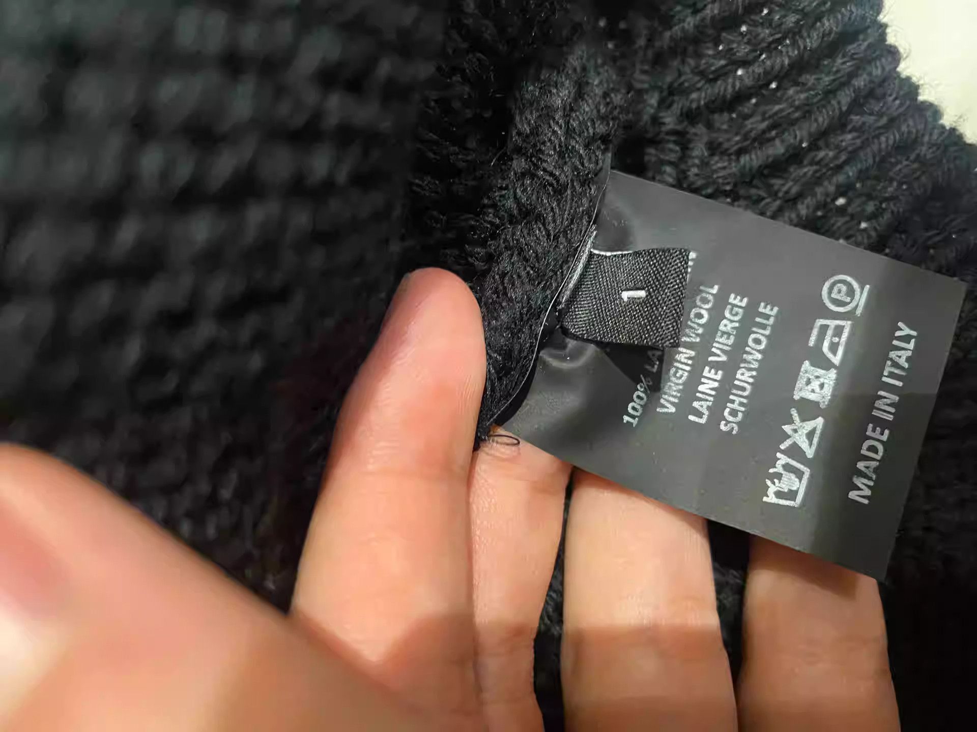 Raf Simons Raf simons short black and red sweater RS sweater-2505 Size US S / EU 44-46 / 1 - 2 Thumbnail