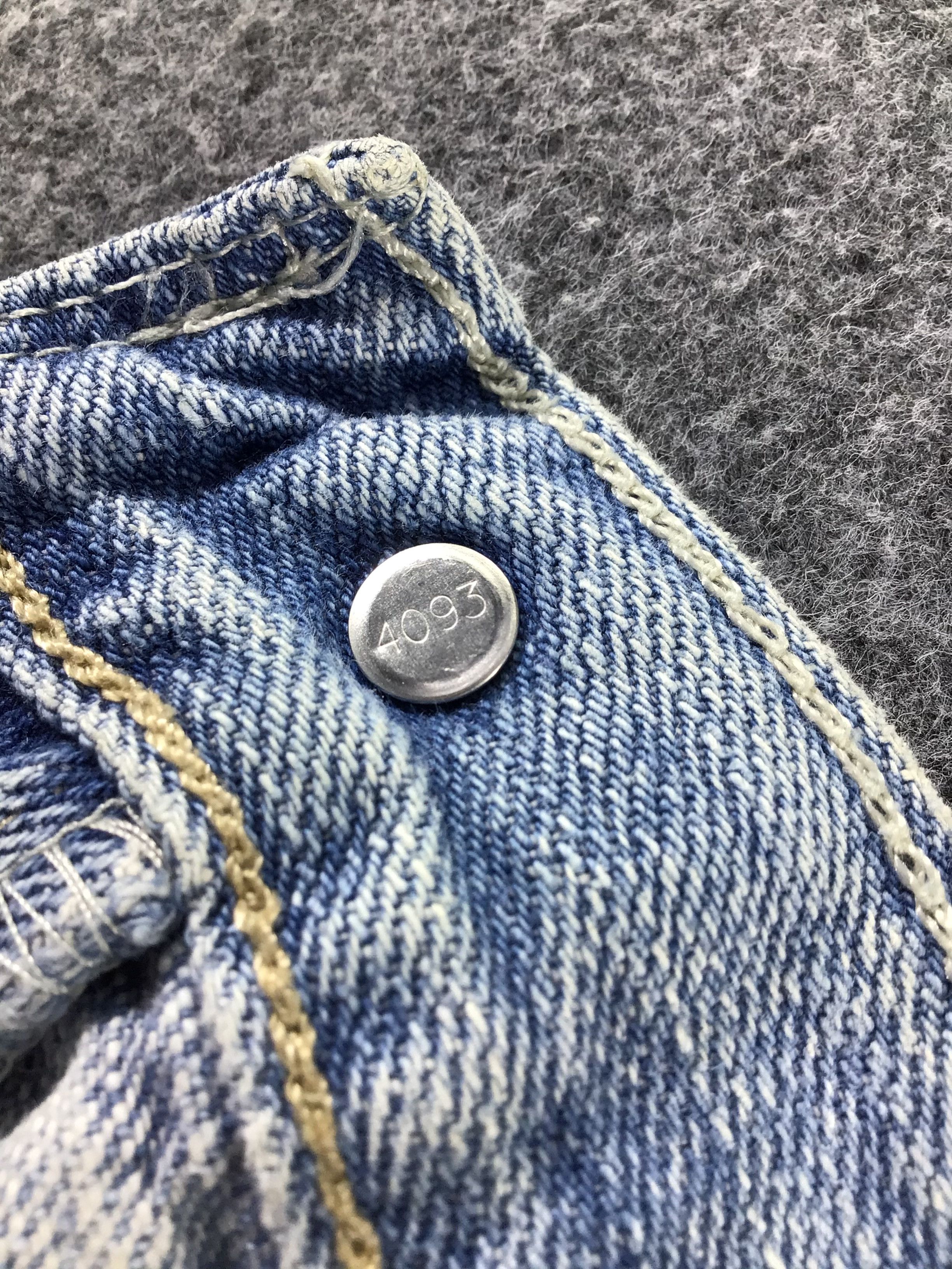 Levi's Levis 501 Jeans Faded Blue Denim -J318 Size US 33 - 9 Thumbnail