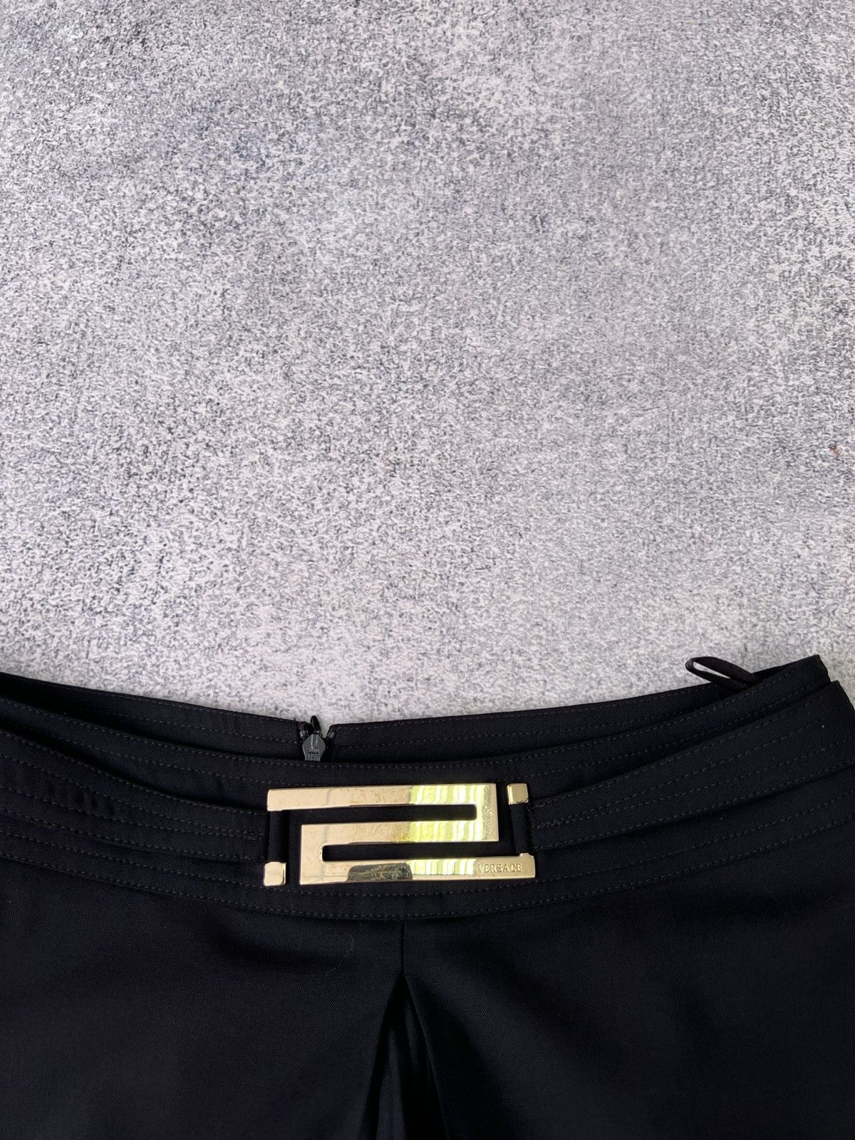 Versace × Vintage Vintage Versace Skirt Size 26" / US 2 / IT 38 - 4 Thumbnail