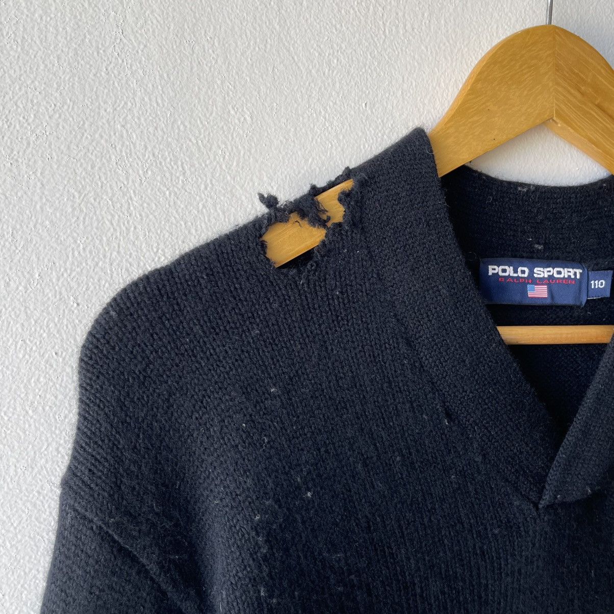 Polo Ralph Lauren 90s Polo Sport Ralph Lauren'RL'Monogram Crest V-Neck Sweater Size US M / EU 48-50 / 2 - 4 Thumbnail