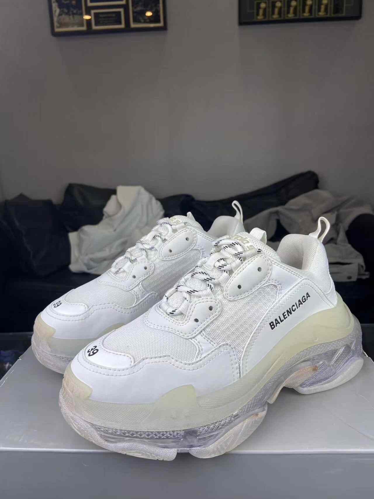 Balenciaga Balenciaga Clear White Lowtop Sneakers S Men Size US 10 / EU 43 - 1 Thumbnail