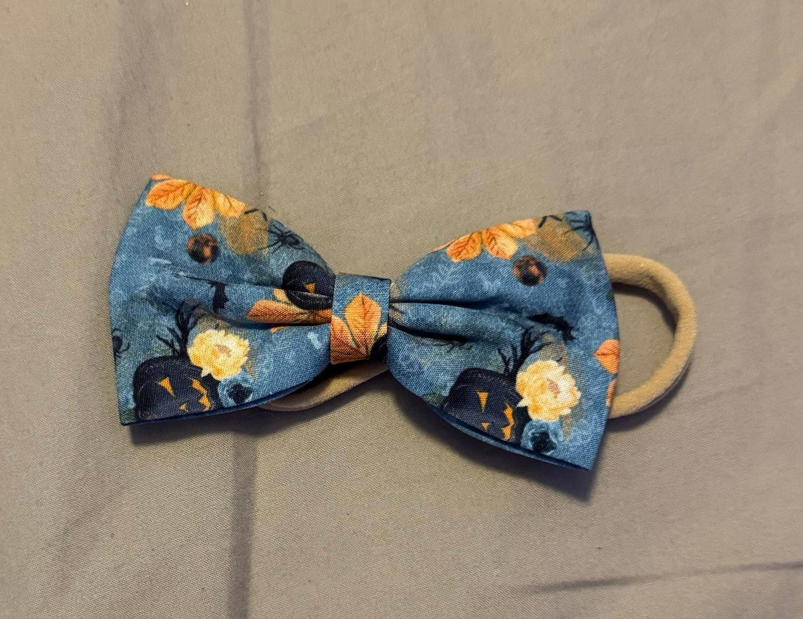 Handmade Halloween Boutique Baby Bow Small Size ONE SIZE - 1 Preview