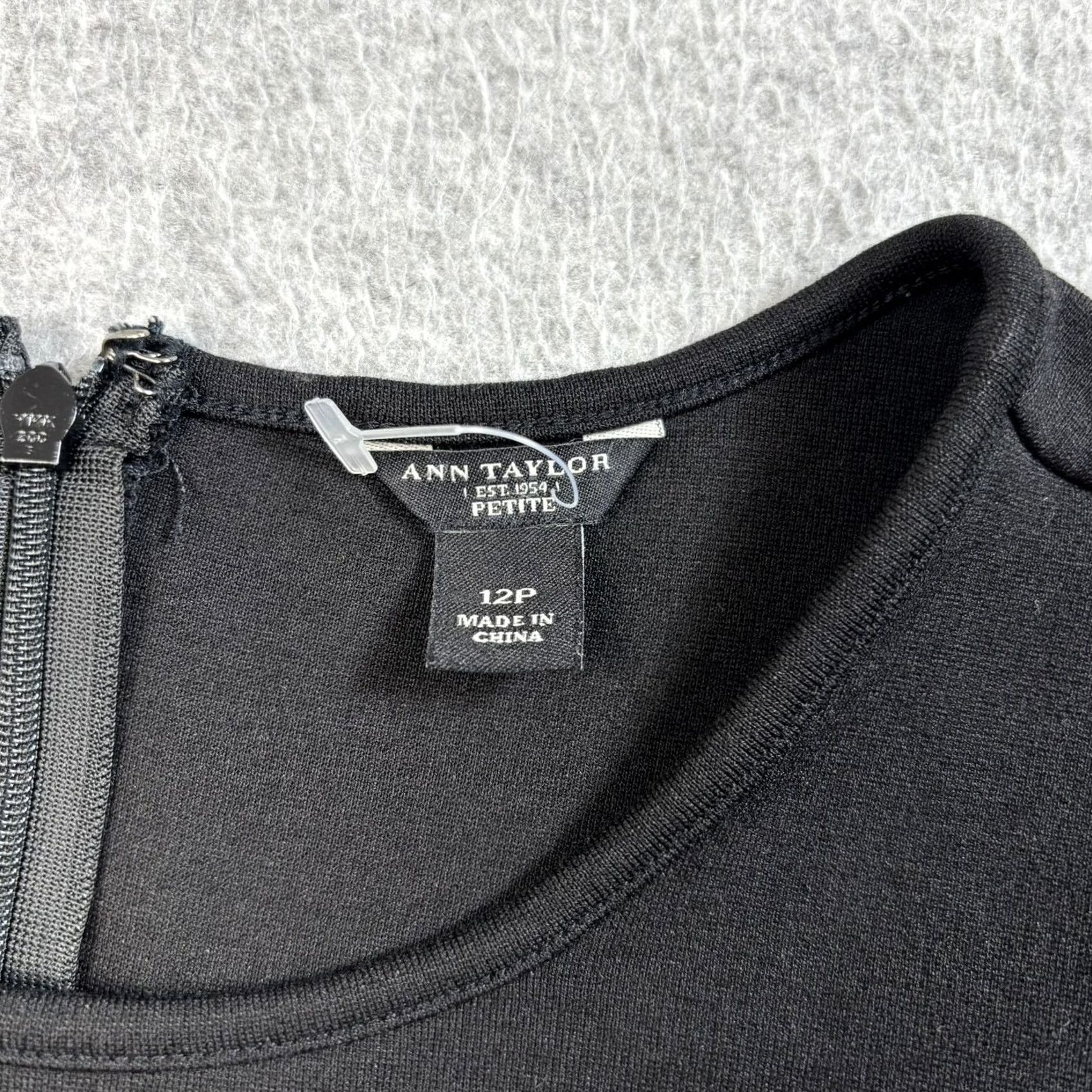 Ann Taylor Ann Taylor Dress Womens 12P Petite Short Sleeve Sheath Black Office Career Workwear Size 34" / US 12 / IT 48 - 3 Thumbnail