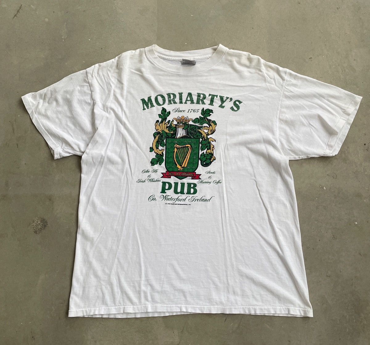 Vintage VINTAGE 90s MORIARTY’S PUB IRELAND DISTRESSED TEE Size US XL / EU 56 / 4 - 1 Thumbnail