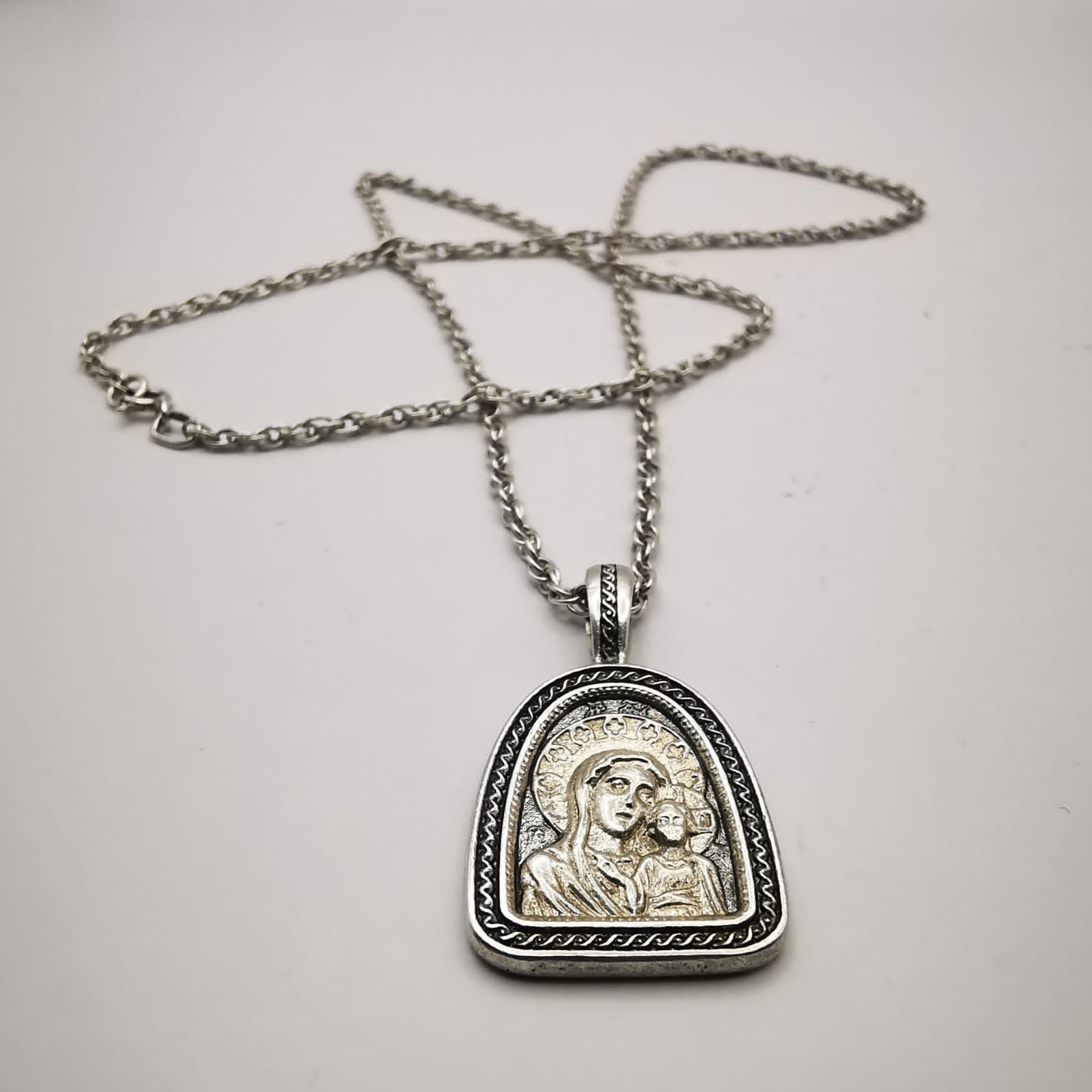 Vintage Icon Sterling Silver 925 Virgin Mary Chain 113 g