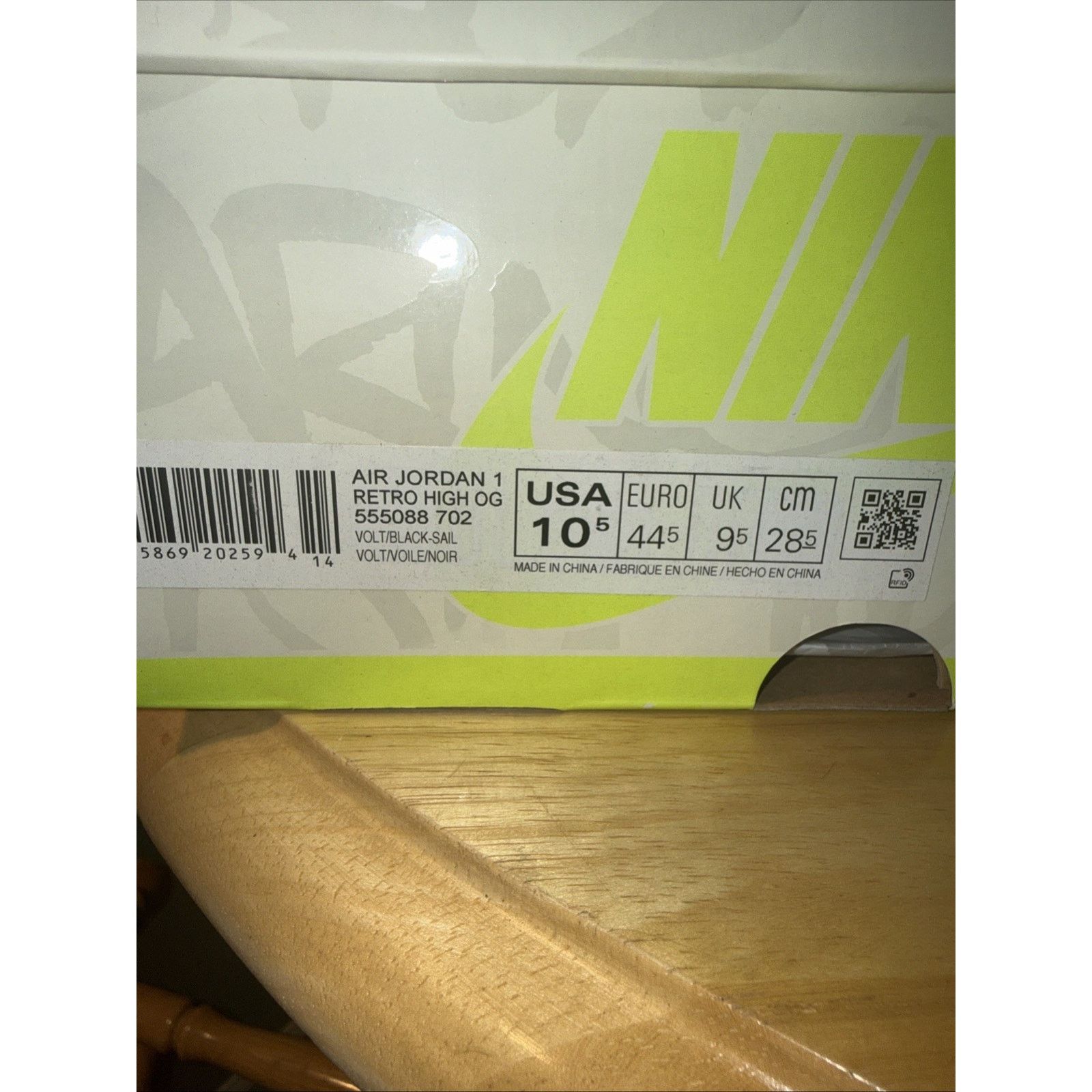 Nike Jordan 1 Retro High OG Visionaire - Size 10.5 OG Box Extra Size US 10.5 / EU 43-44 - 11 Thumbnail