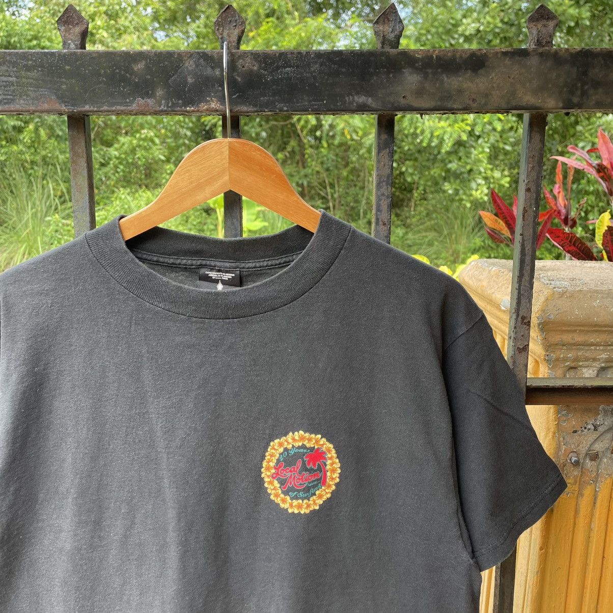 Other 🔥Vintage 90s Local Motion Big Logo Surf Skate Tee Size US L / EU 52-54 / 3 - 3 Thumbnail