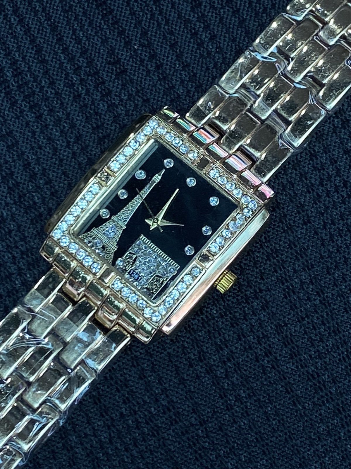 Japanese Brand Luxury Men’s Eiffel Tower Watch - Diamond Bezel Style Size ONE SIZE - 6 Thumbnail