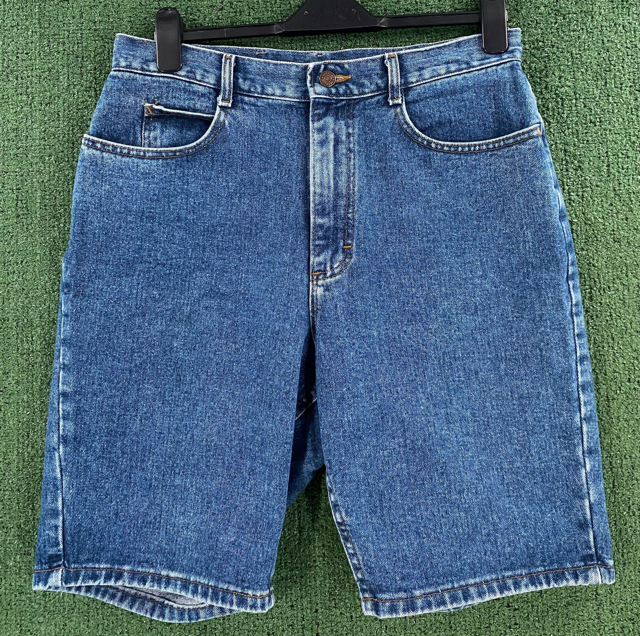Lee 80’s Lee High Rise Jean Shorts Jorts Women’s Size 32” Wais Size 32" / US 10 / IT 46 - 1 Thumbnail