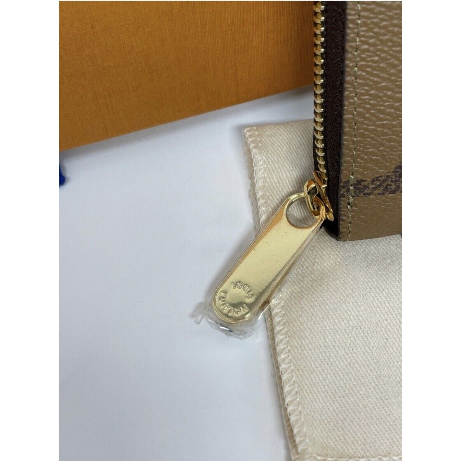 Louis Vuitton Louis Vuitton Zippy Wallet Reverse Monogram Giant Brown Size ONE SIZE - 10 Thumbnail