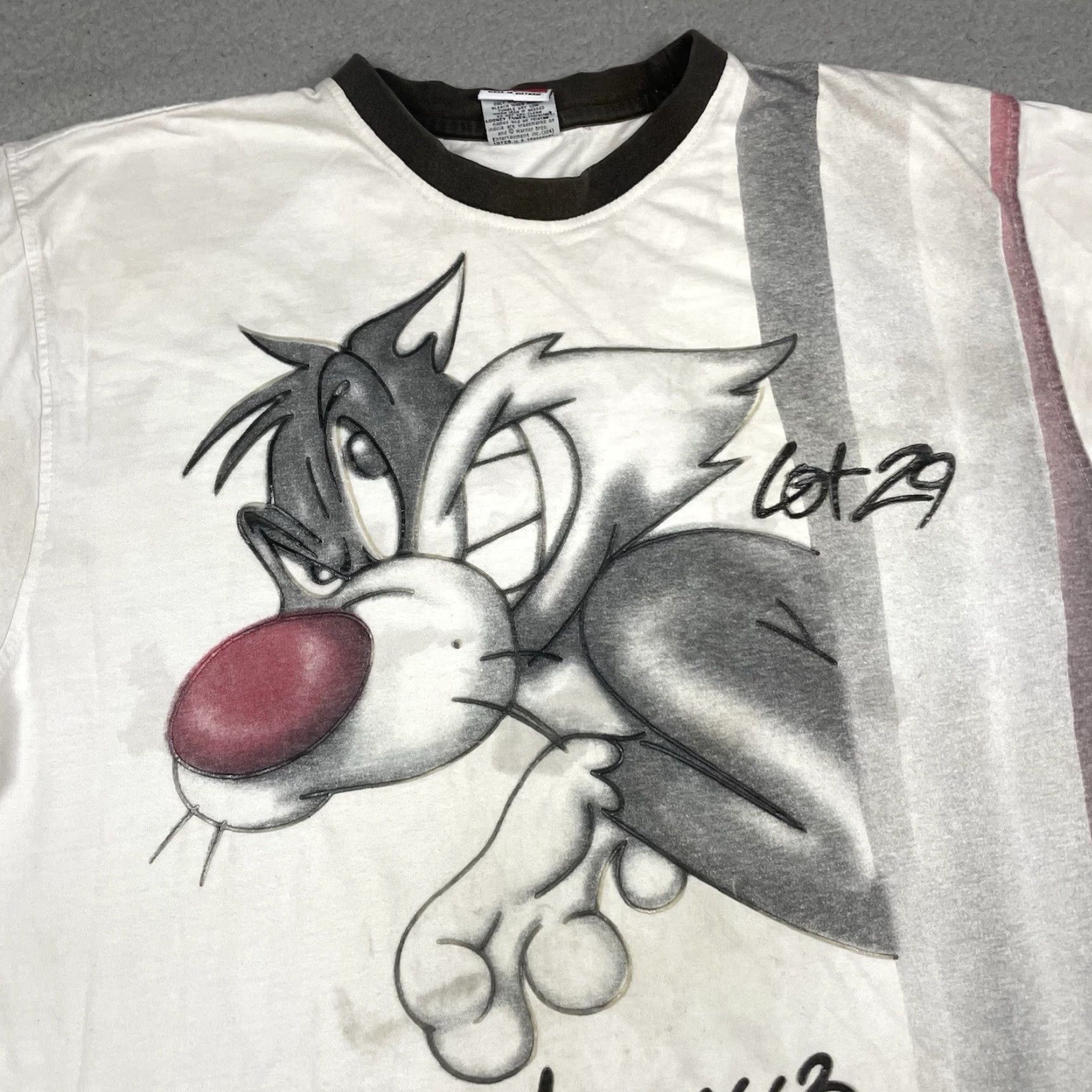 Vintage VINTAGE Sylvester Shirt Lot 29 2XL White T-Shirt Men Short Sleeve Cartoon 90s Logo Size US XXL / EU 58 / 5 - 2 Thumbnail