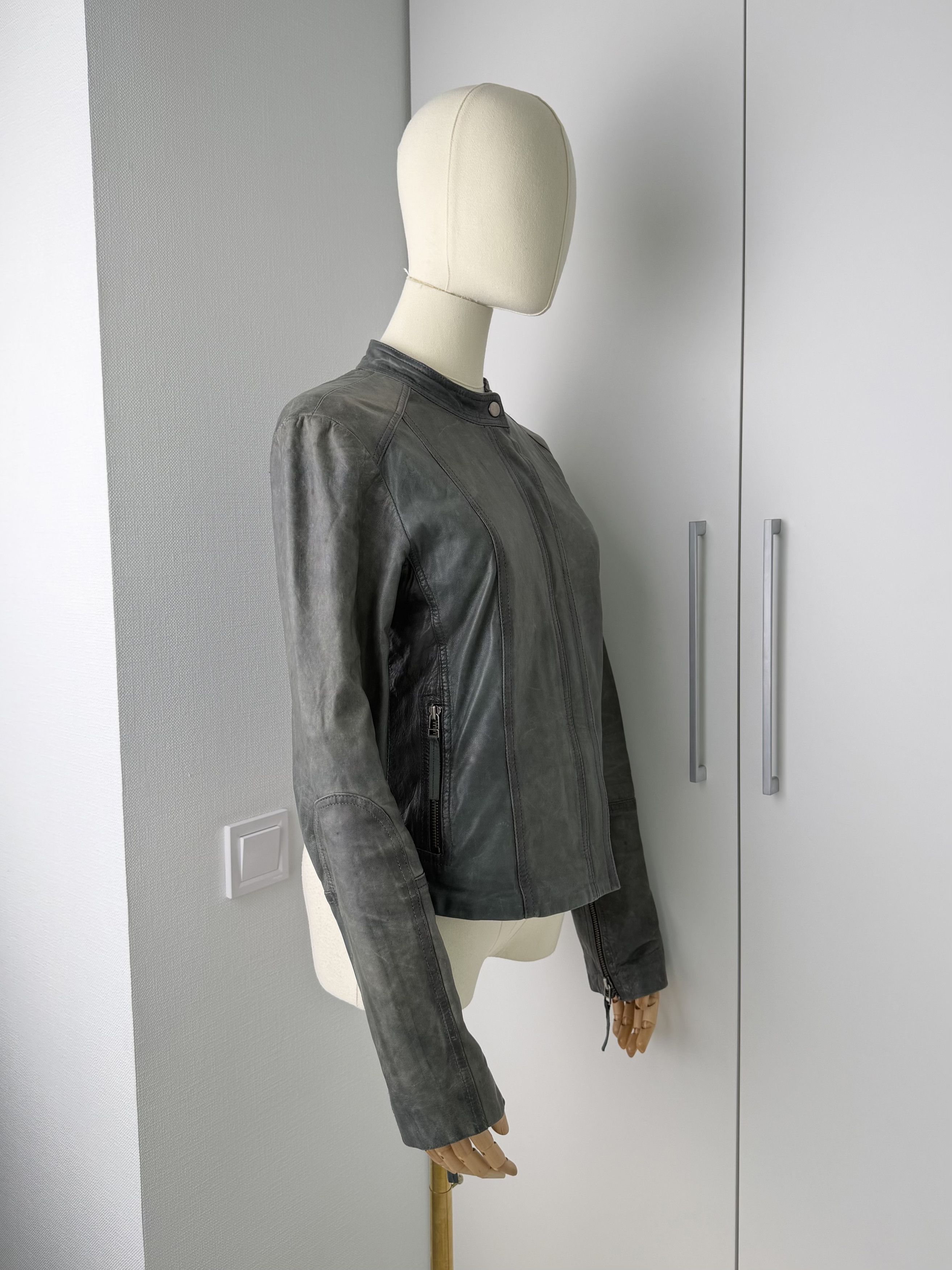 Vintage Vintage Khaki Leather Jacket Zip Up Minimalist Fitted Size M / US 6-8 / IT 42-44 - 2 Thumbnail