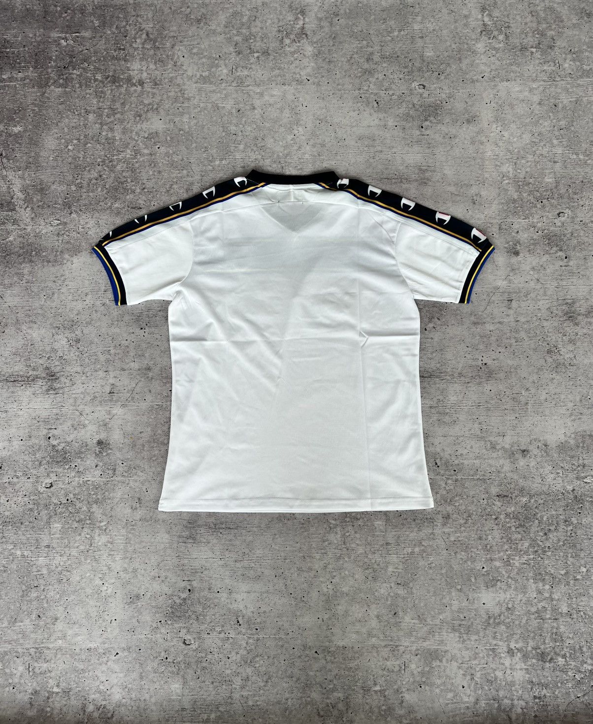 Champion Champion Parma 2002/2003 Away Jersey Size US M / EU 48-50 / 2 - 8 Thumbnail