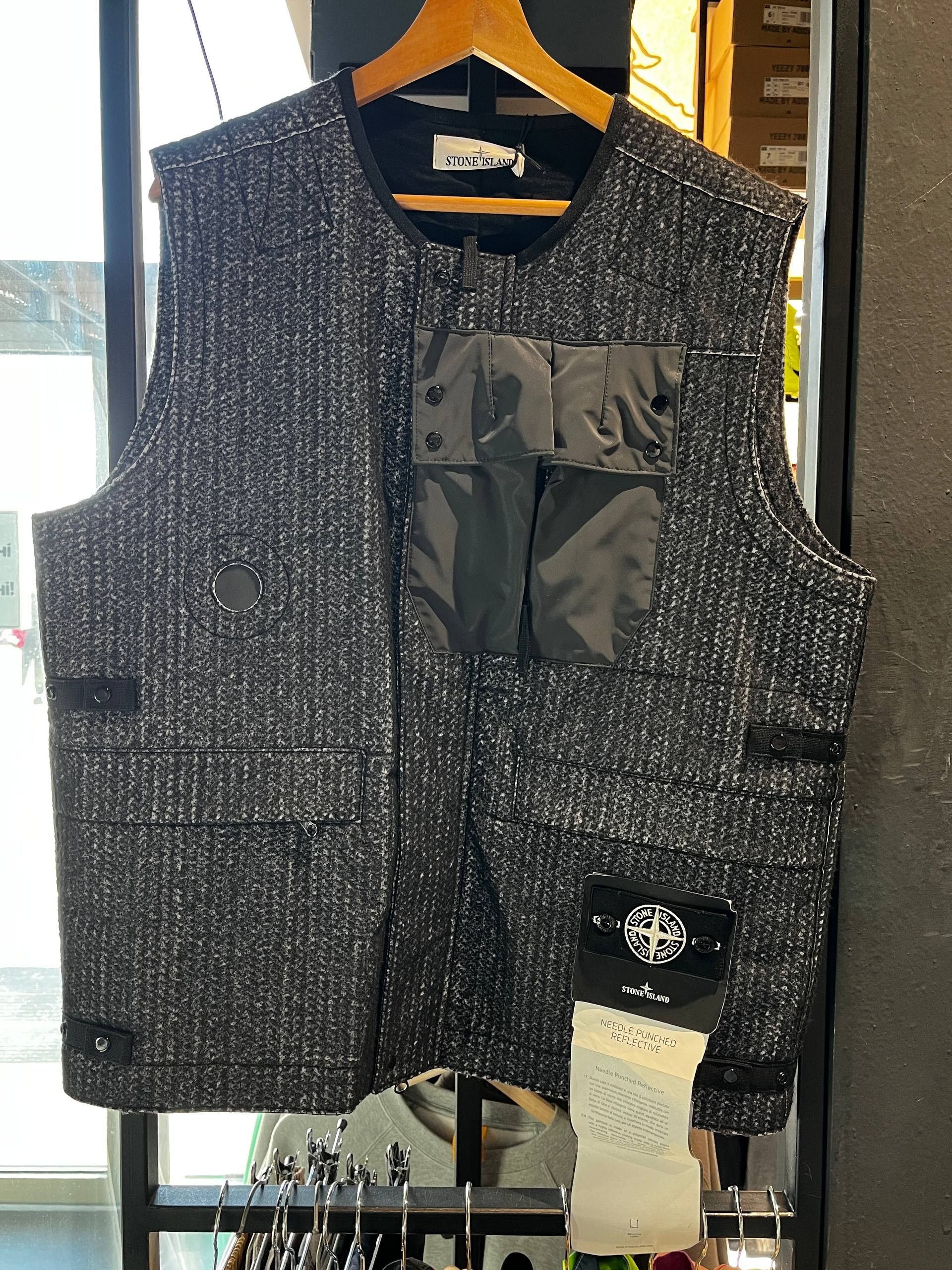Stone Island Stone Island Tech Gilet G0999 Needle Punched Reflective Size US L / EU 52-54 / 3 - 2 Thumbnail