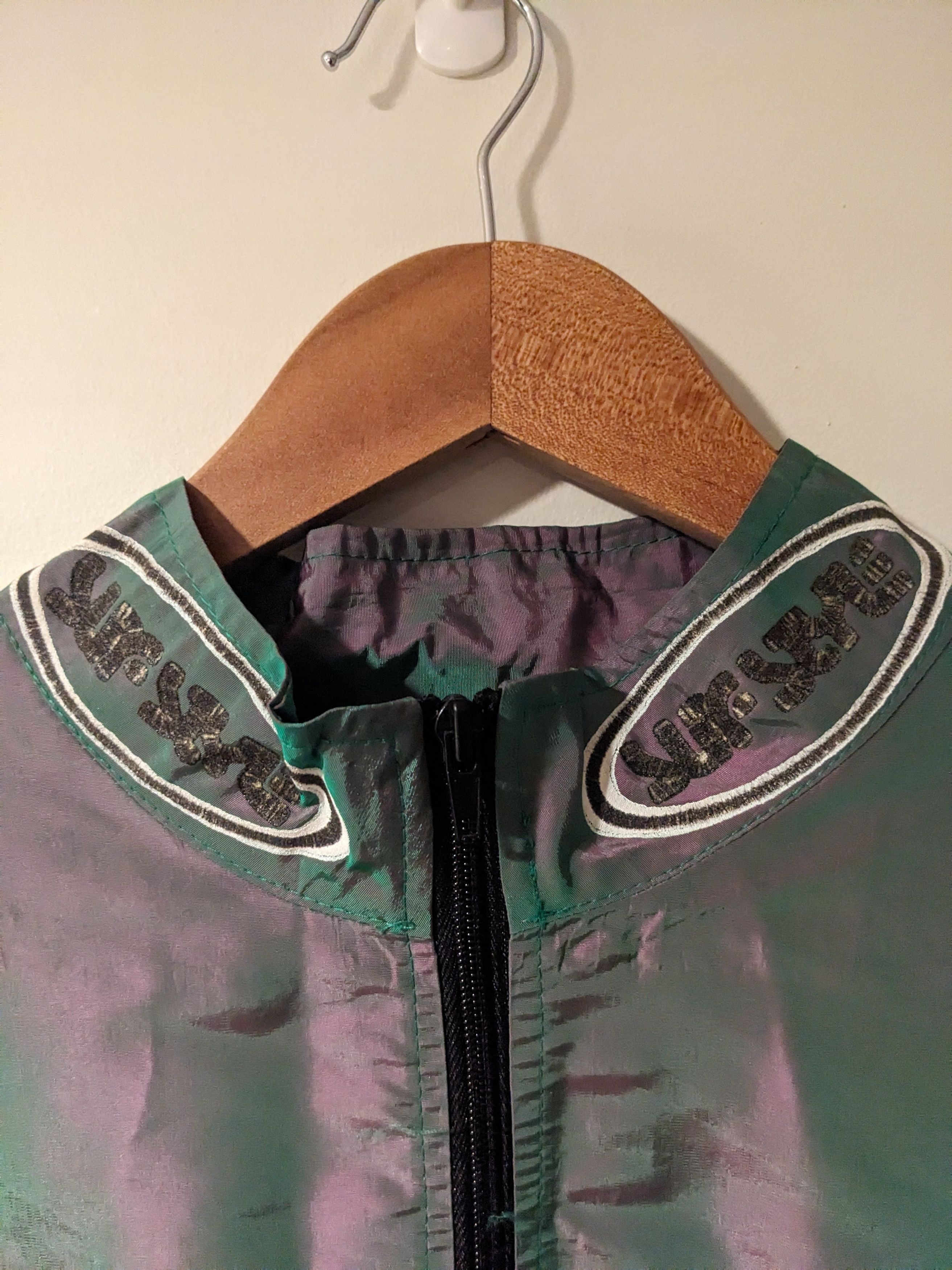 Vintage Vintage 90s Surf Style Reflective Light Weight Windbreaker Size US XL / EU 56 / 4 - 3 Thumbnail