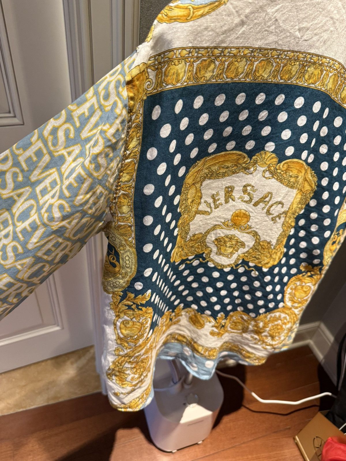 Versace polka dot Versace logo all over Baroque print.linen shirt Size US S / EU 44-46 / 1 - 15 Thumbnail