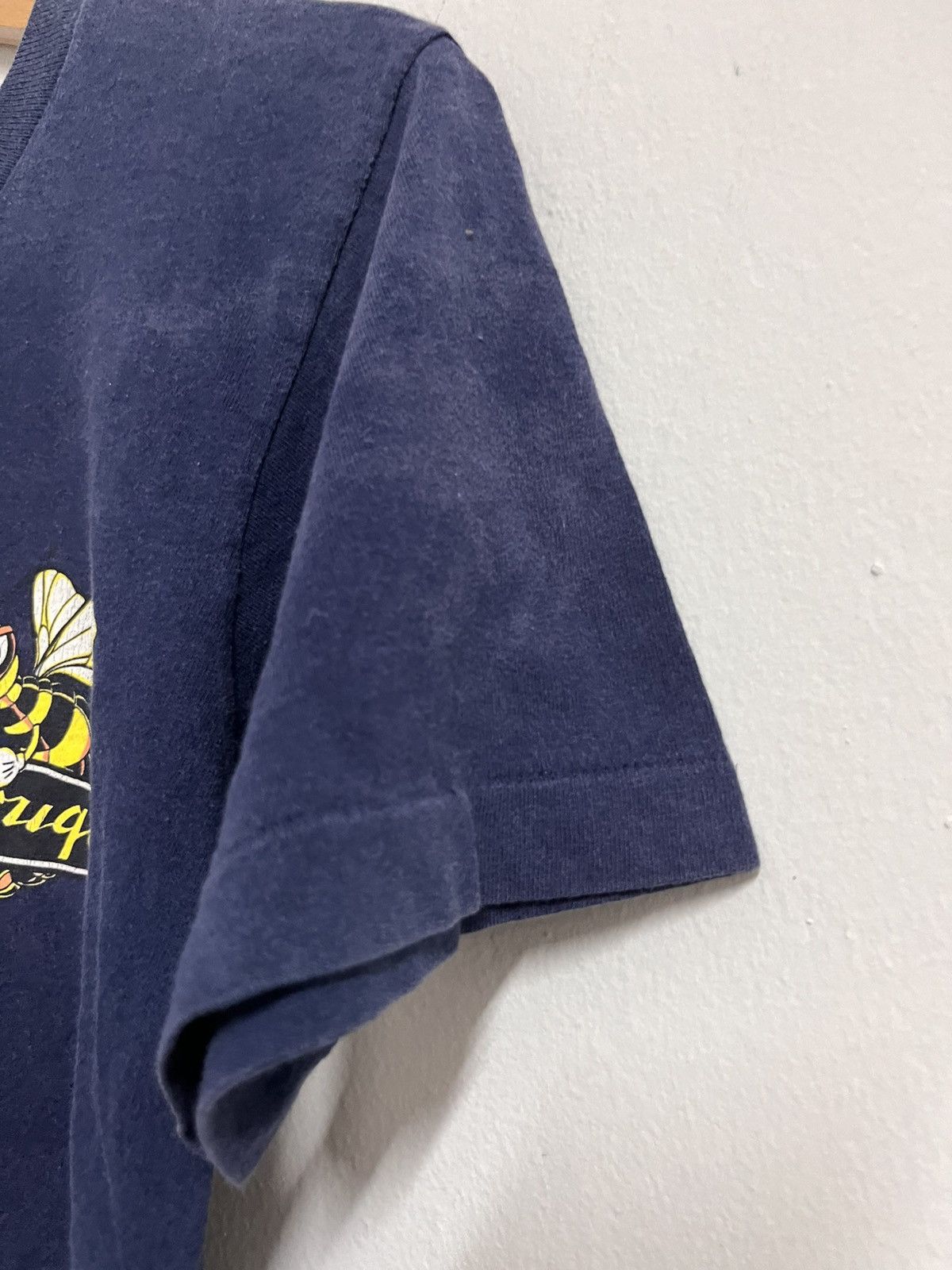 Hook-Ups vintage 90s GOUGE skateboards smoking bee shirts Size US S / EU 44-46 / 1 - 5 Thumbnail
