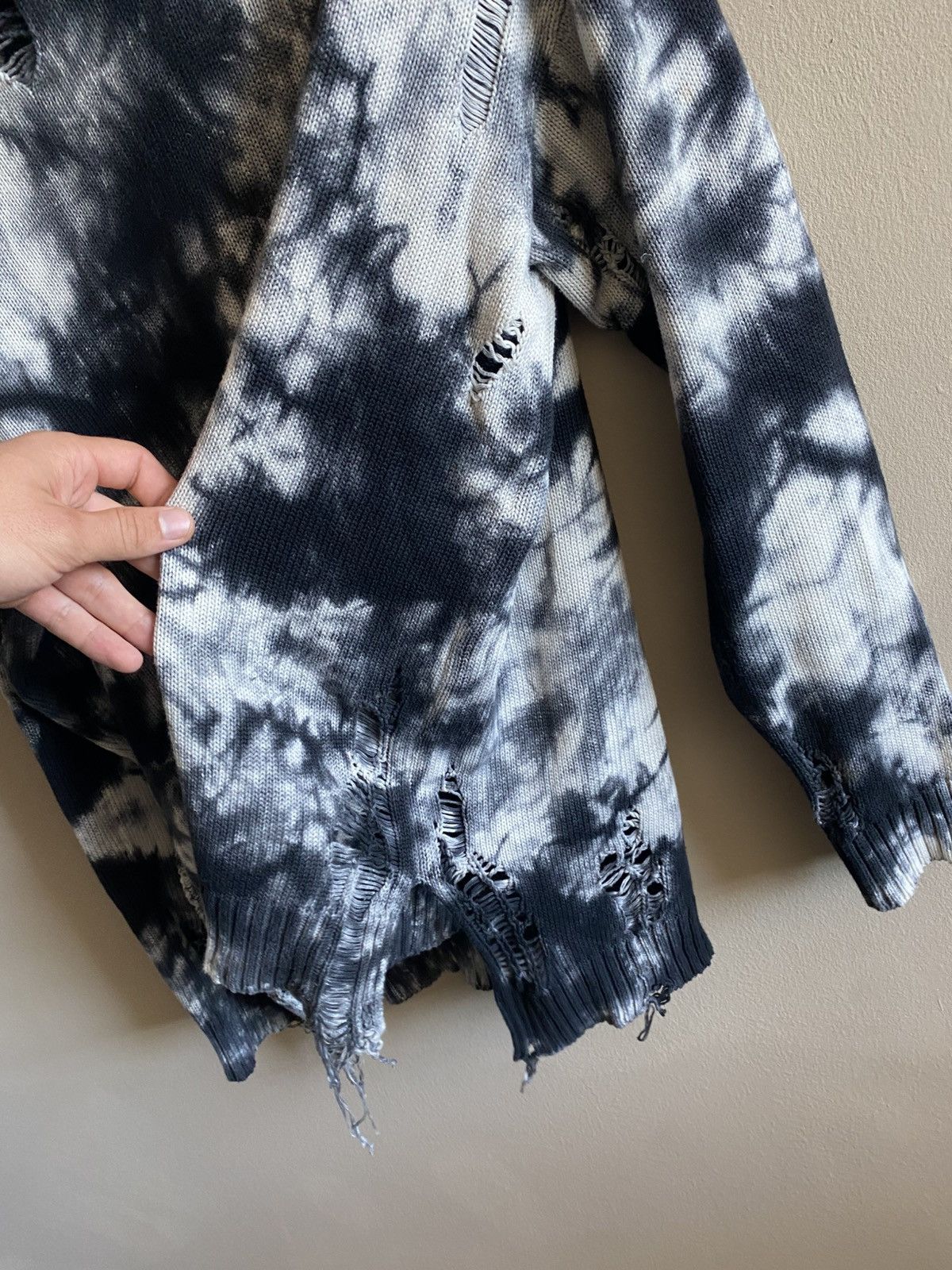 Maison MIHARA YASUHIRO Mihara Yasuhiro Distressed Sweater Size US L / EU 52-54 / 3 - 5 Thumbnail